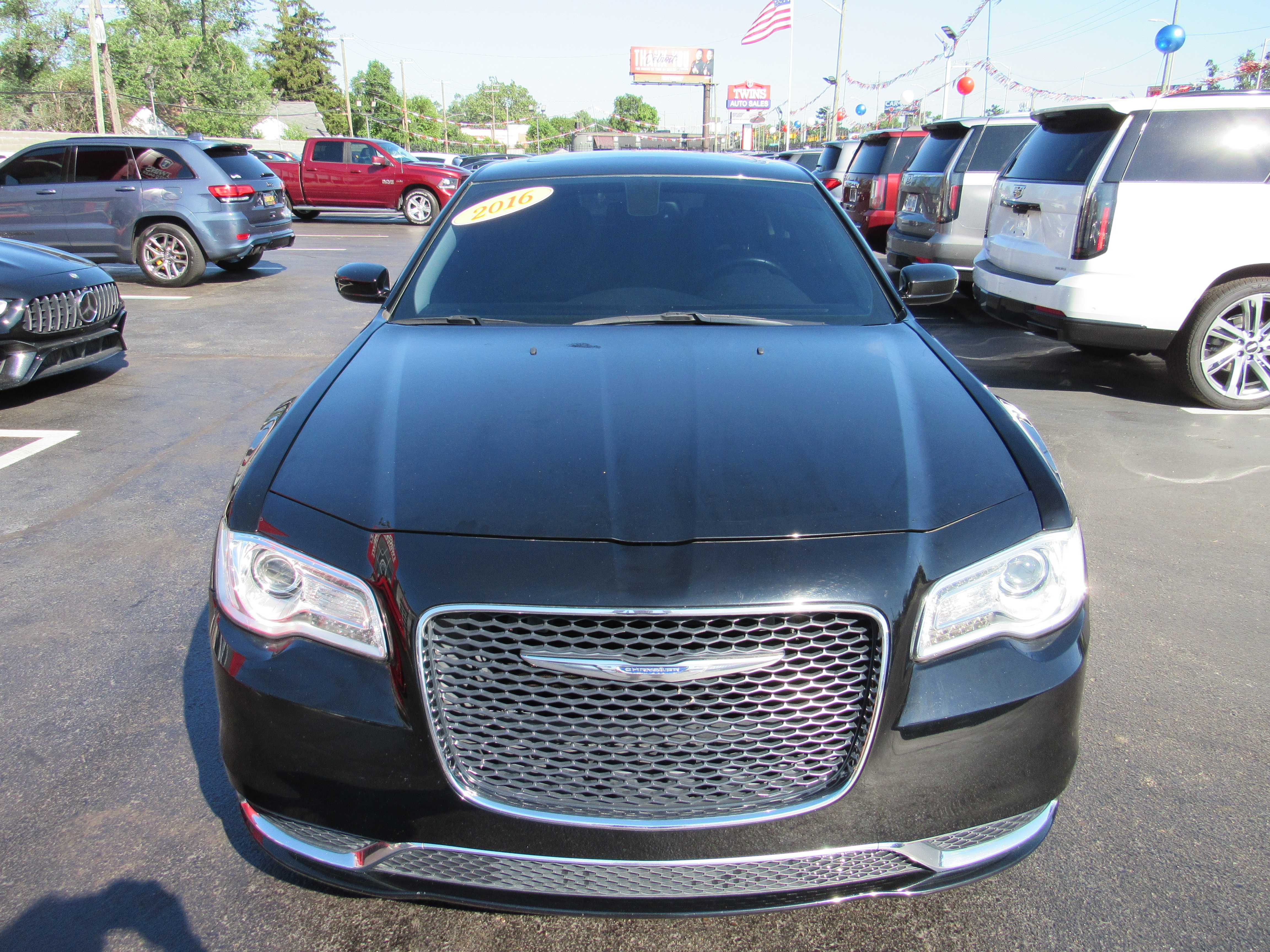 BLACK, 2016 CHRYSLER 300 Thumnail Image 3