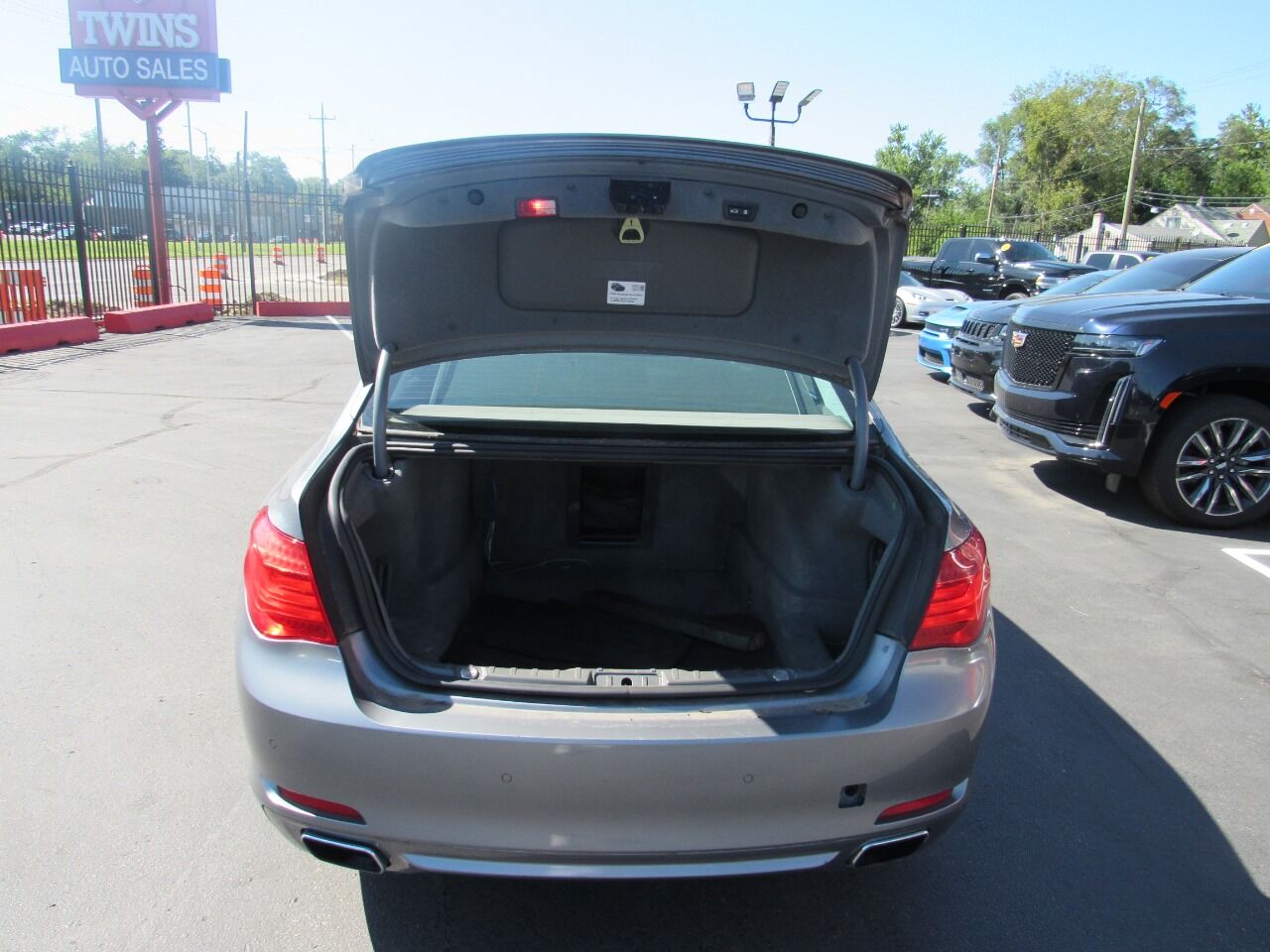 GREY, 2009 BMW 7 SERIES Thumnail Image 19