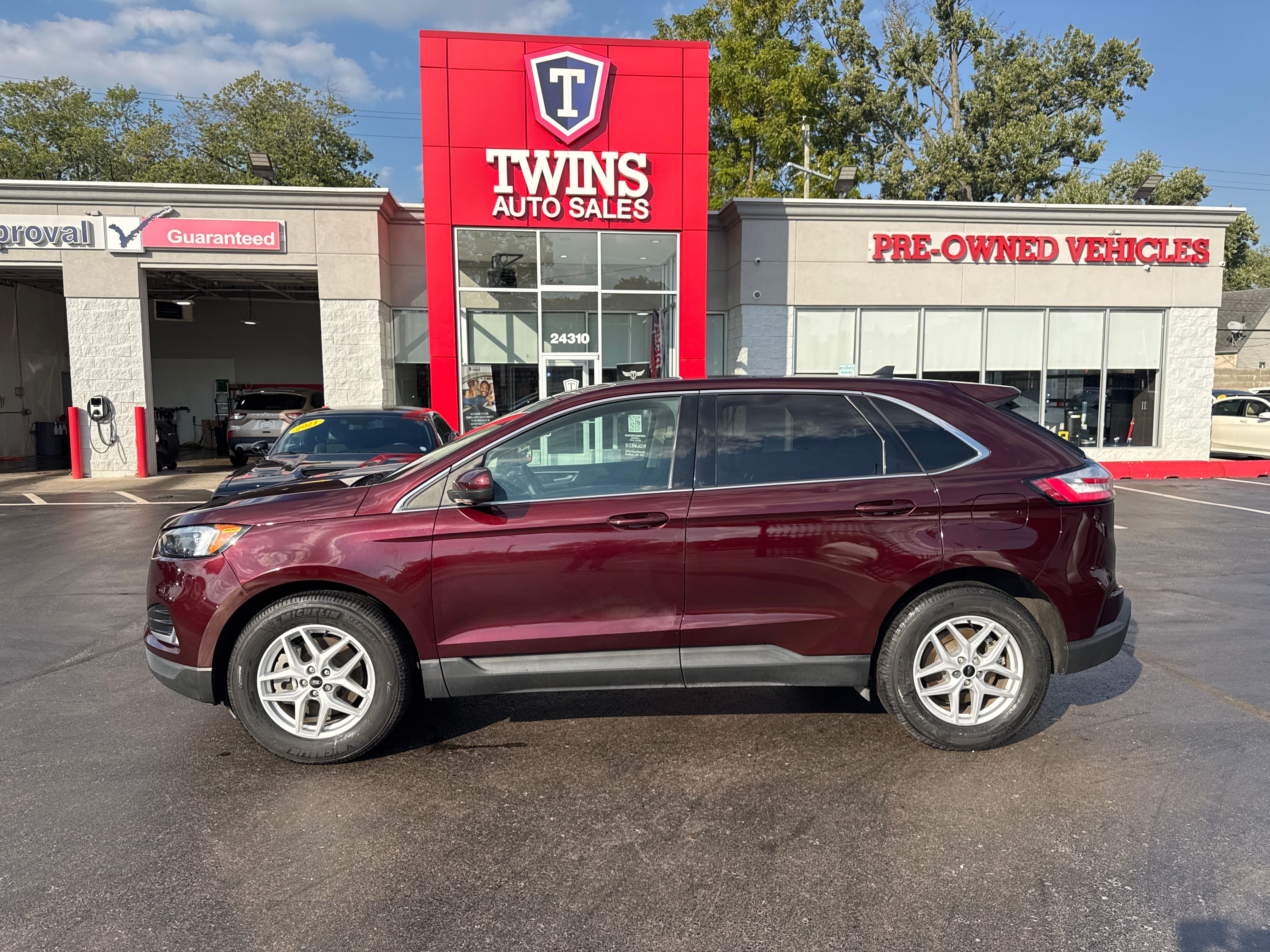 BURGUNDY, 2023 FORD EDGE Image 