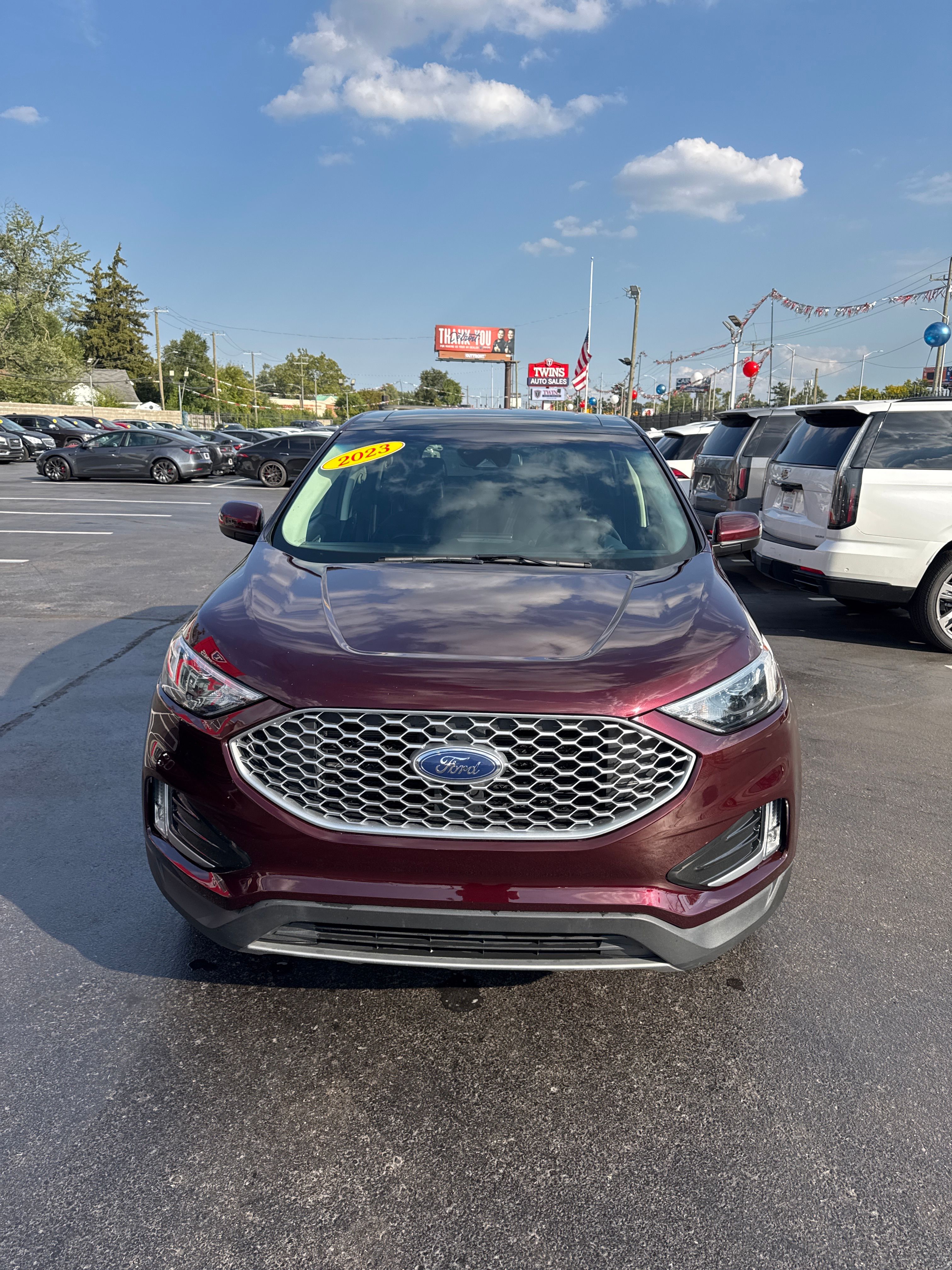 BURGUNDY, 2023 FORD EDGE Thumnail Image 3