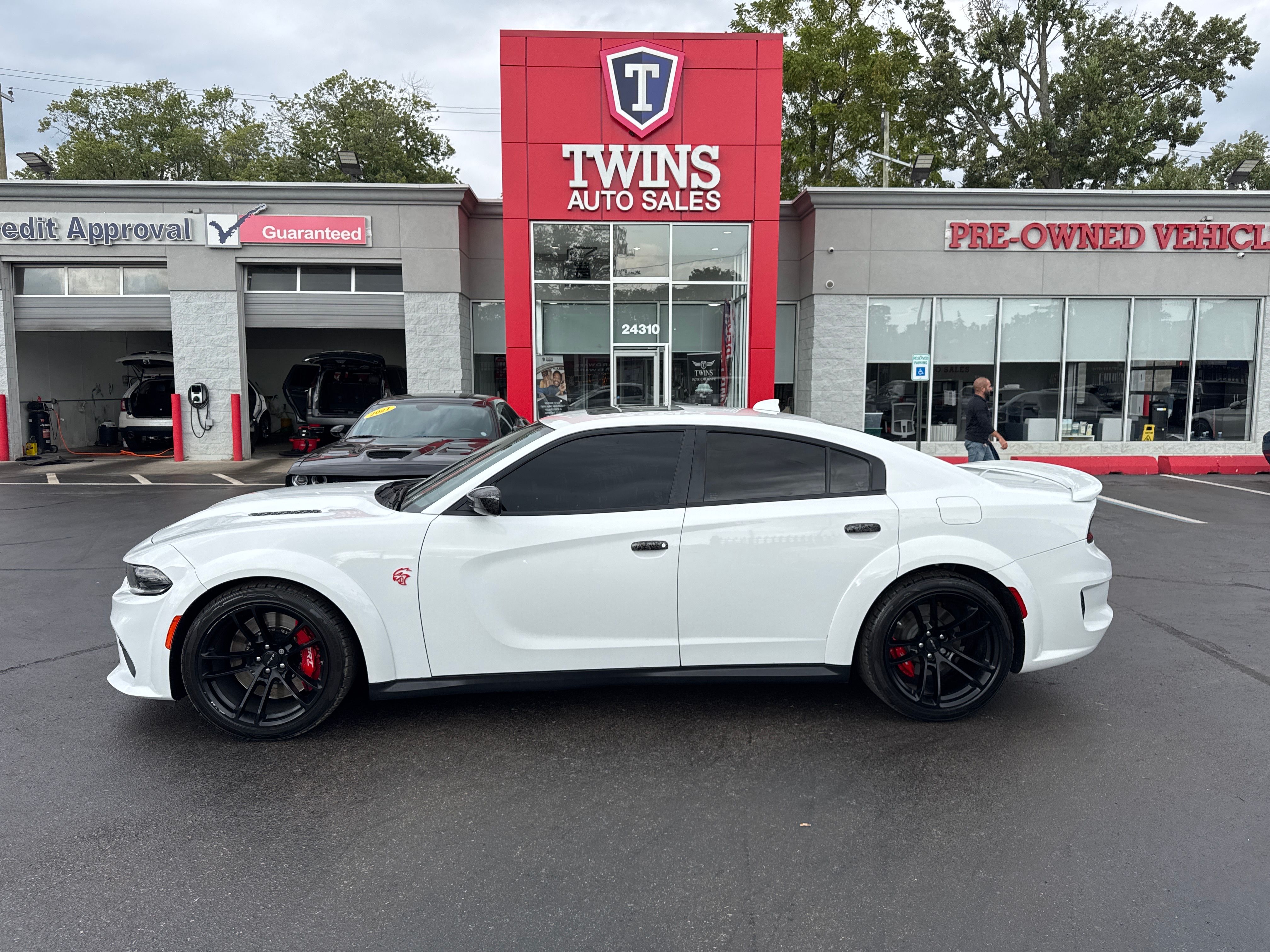 WHITE, 2022 DODGE CHARGER Image 