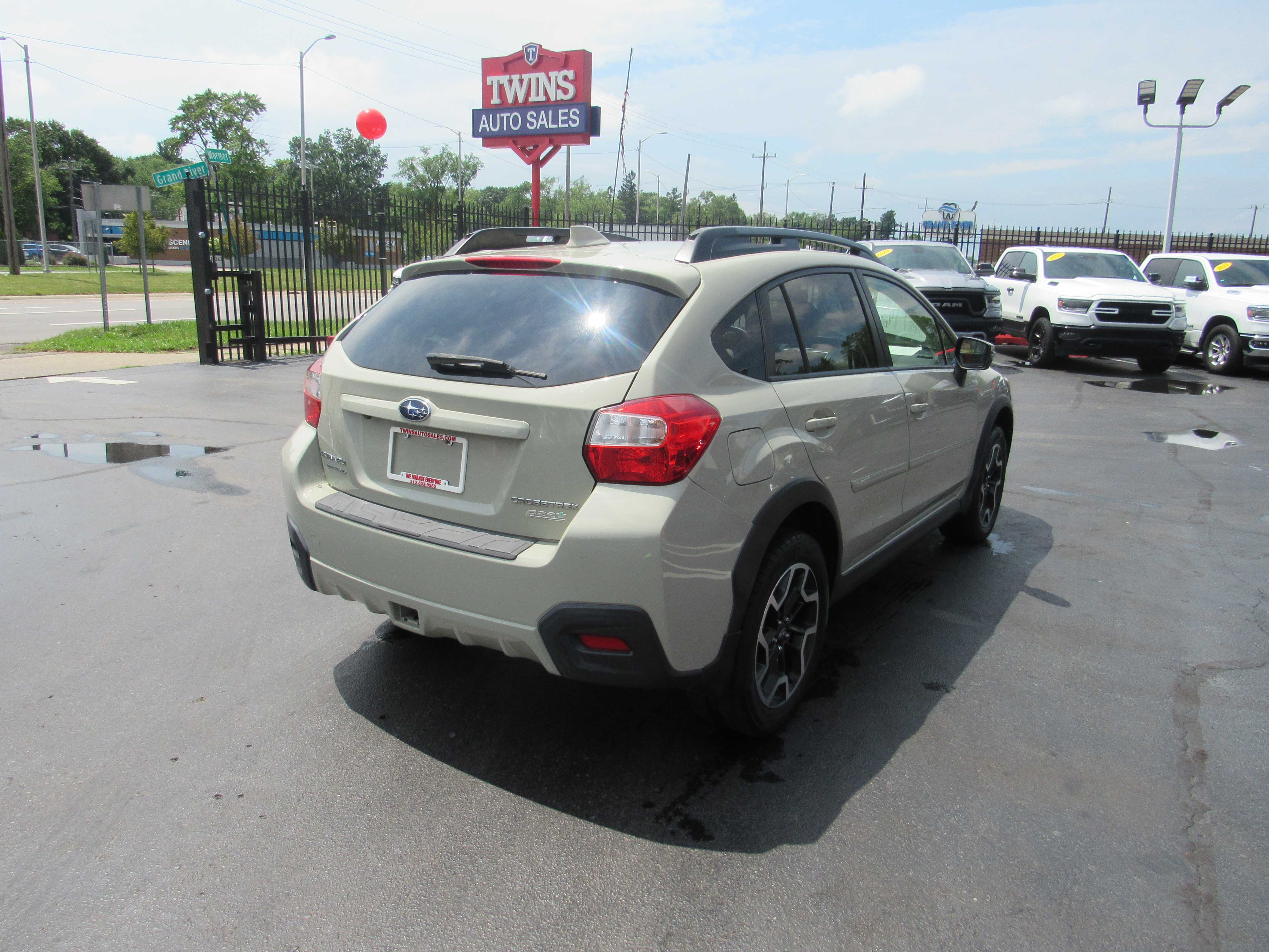 TAN, 2016 SUBARU CROSSTREK Thumnail Image 4