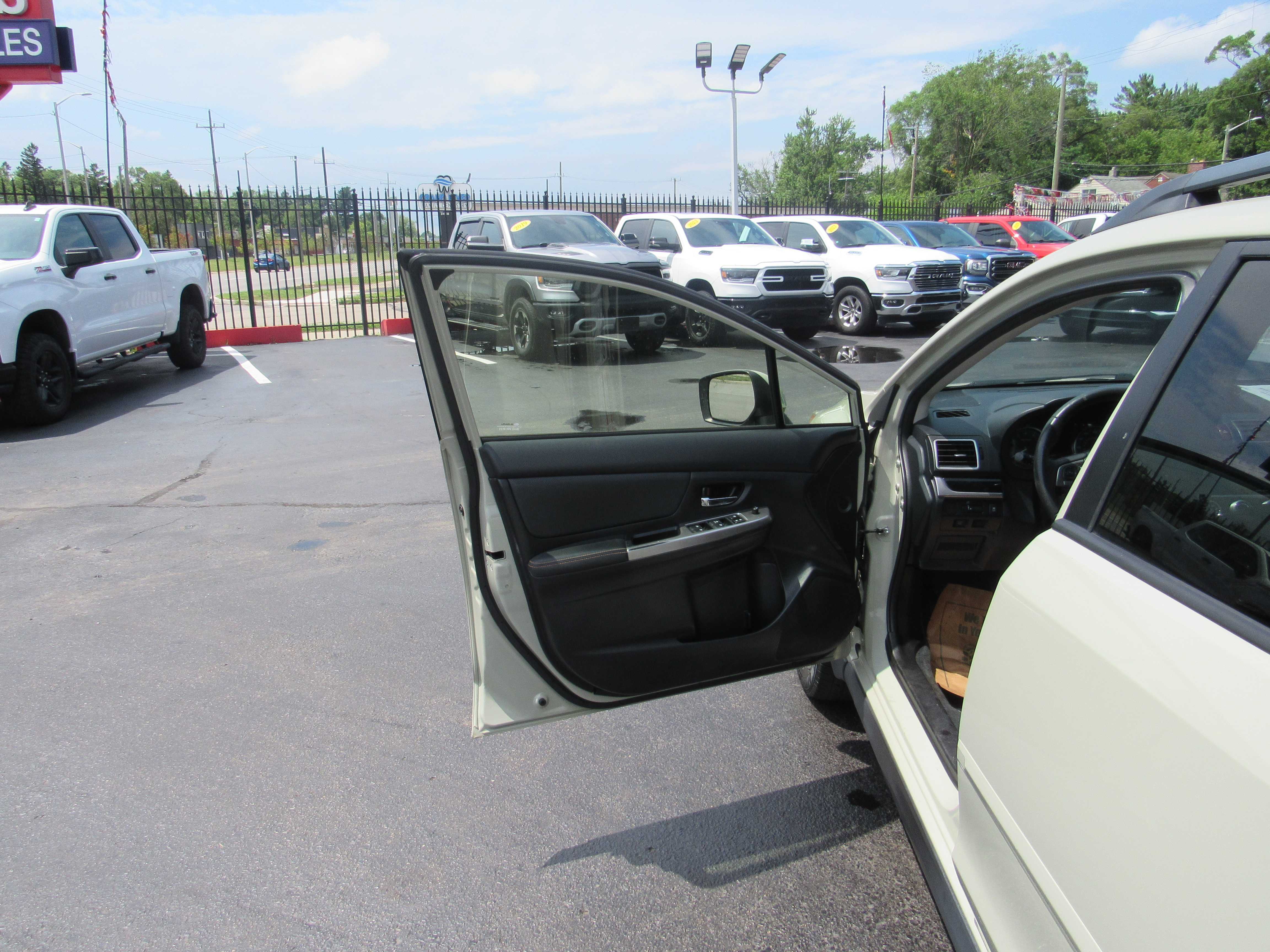 TAN, 2016 SUBARU CROSSTREK Thumnail Image 7