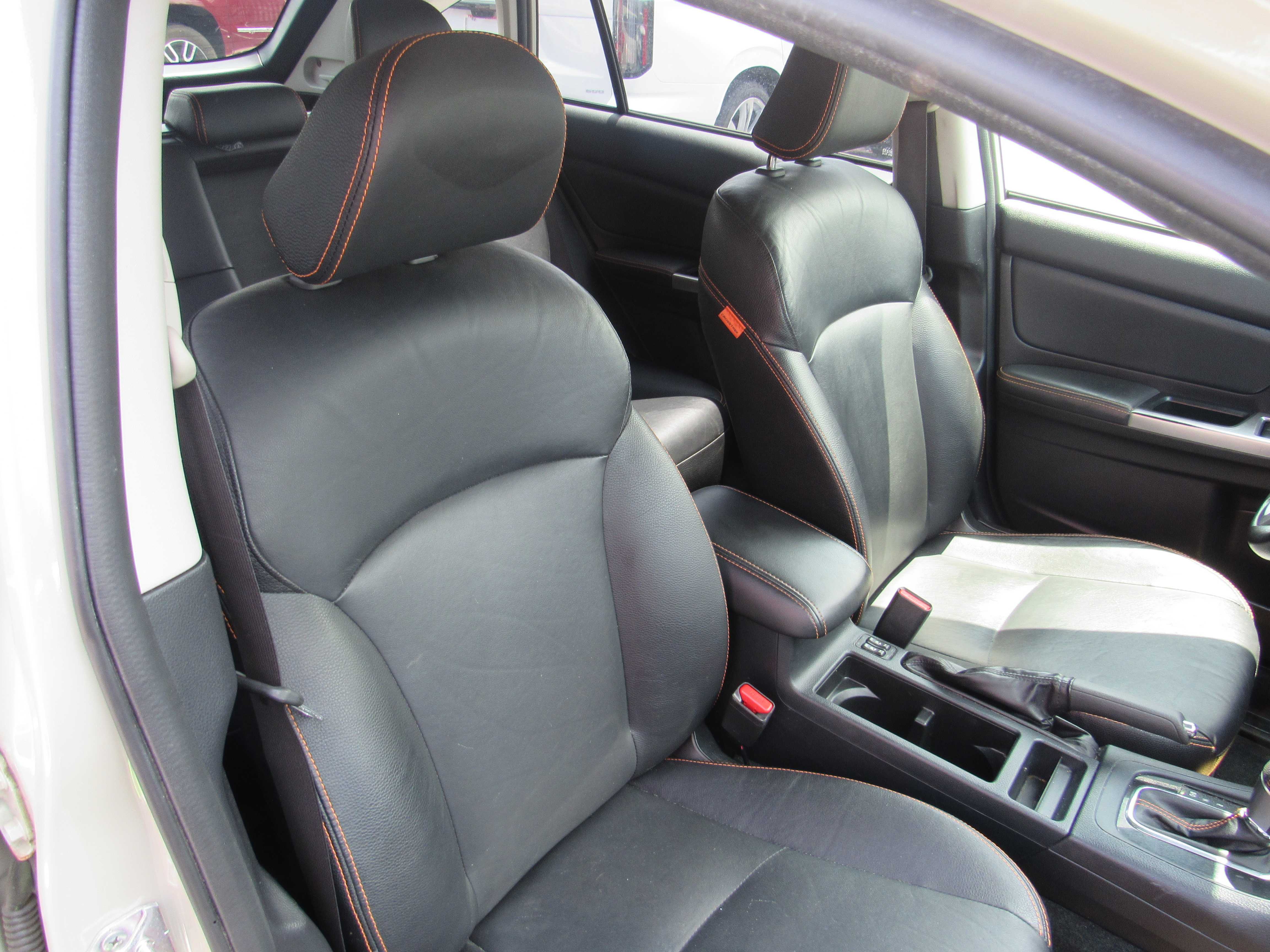 TAN, 2016 SUBARU CROSSTREK Thumnail Image 10