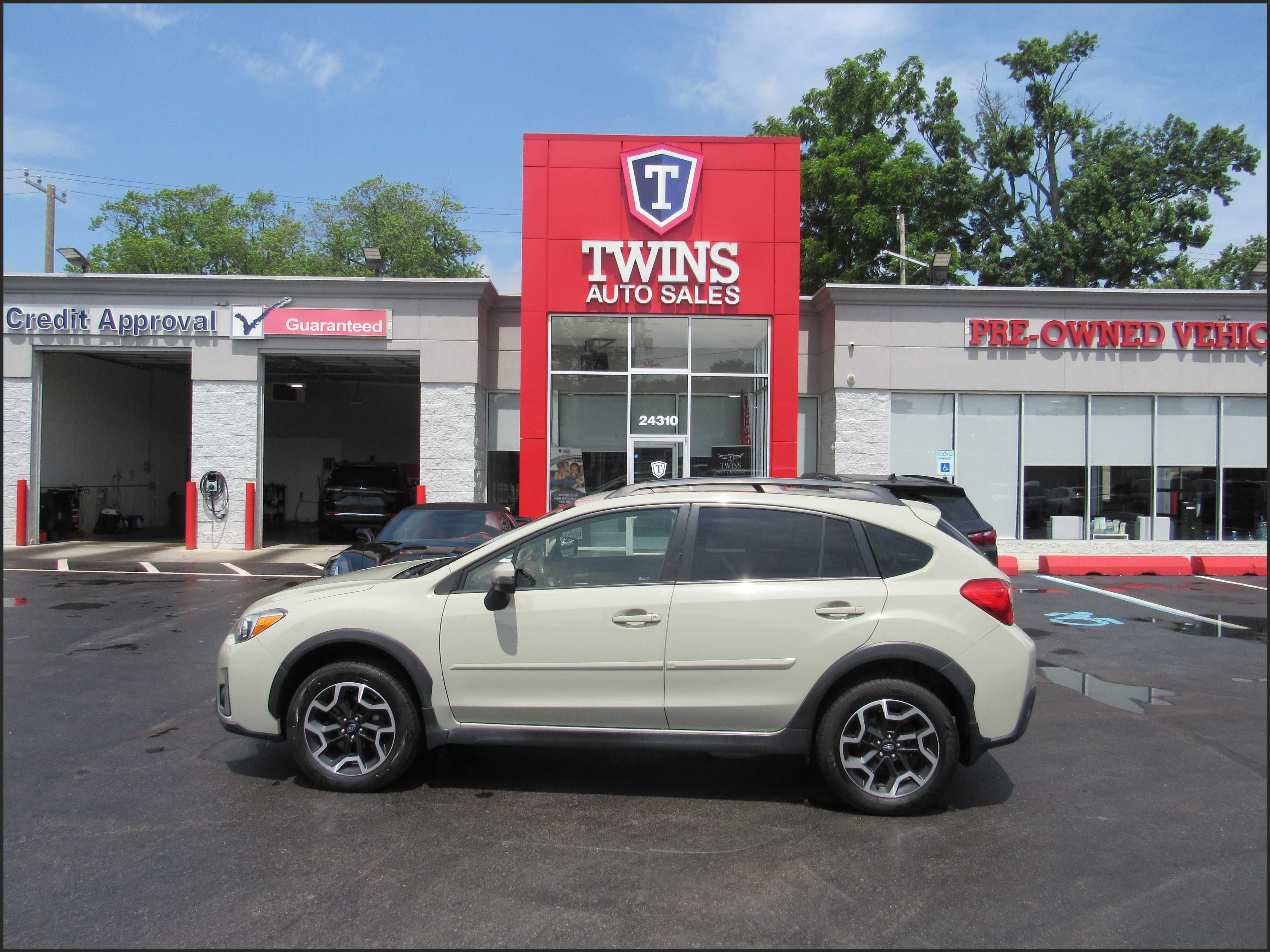 TAN, 2016 SUBARU CROSSTREK Image 