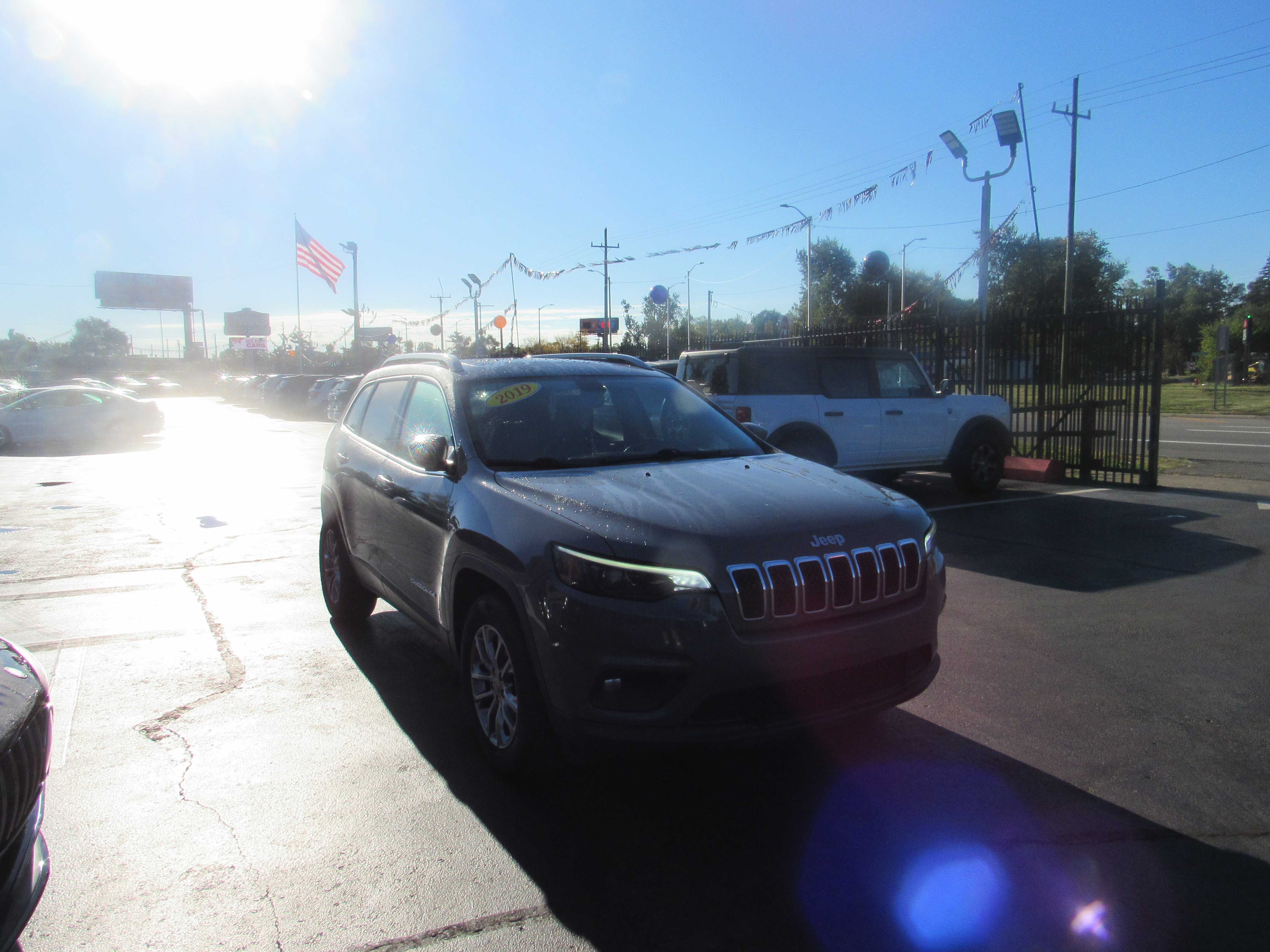 GREY, 2019 JEEP CHEROKEE Thumnail Image 5