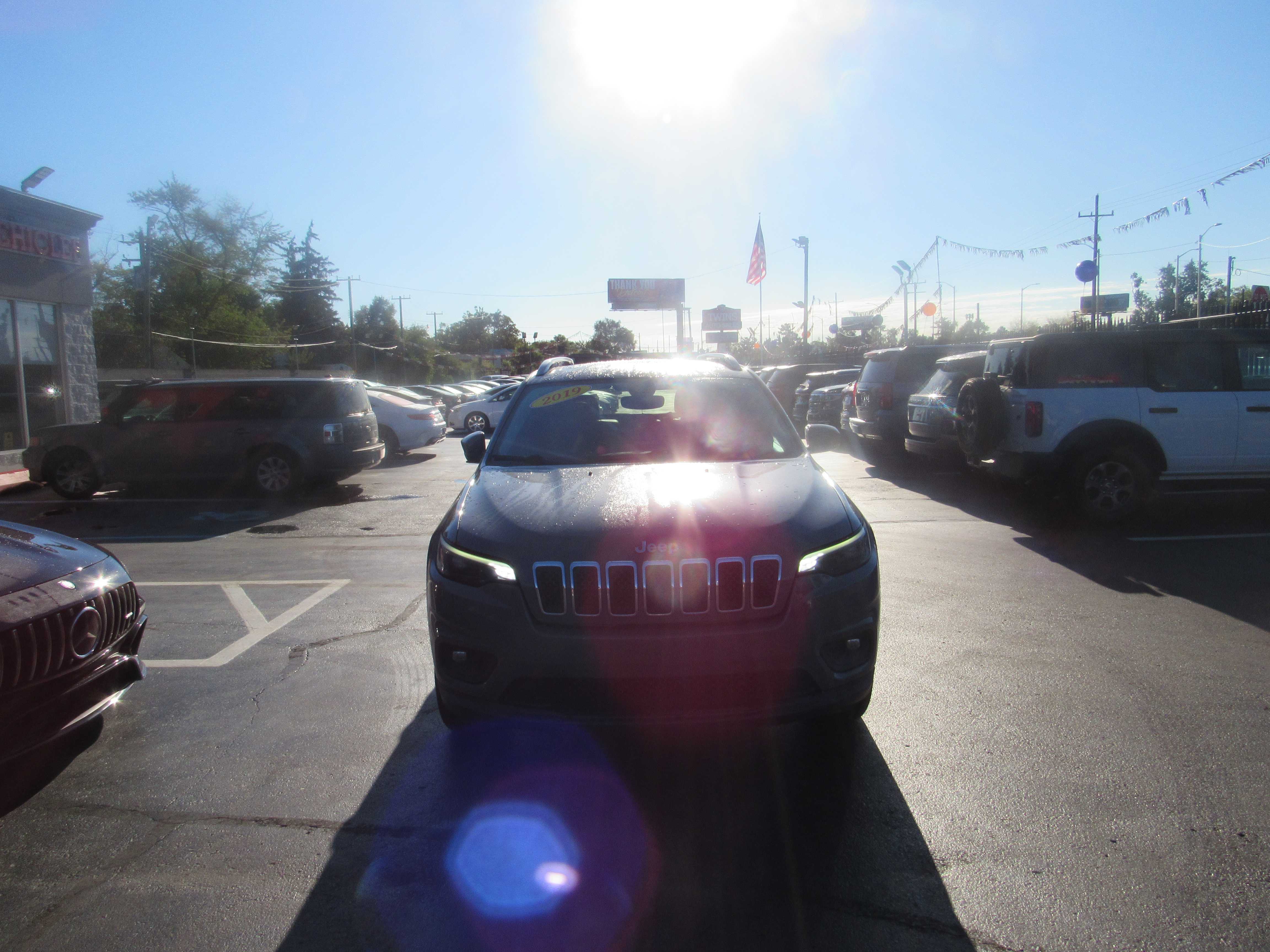 GREY, 2019 JEEP CHEROKEE Thumnail Image 6