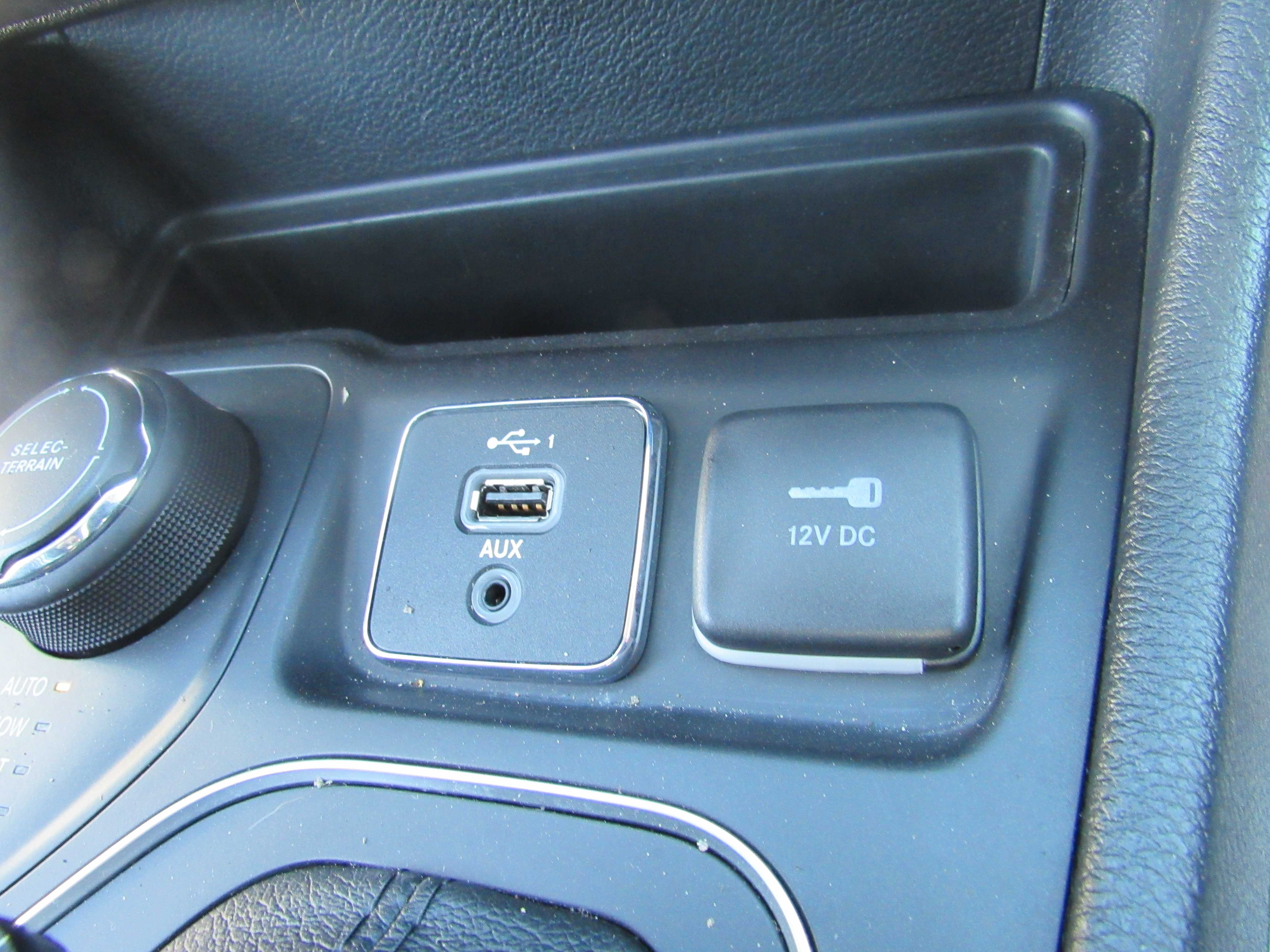 GREY, 2019 JEEP CHEROKEE Thumnail Image 16