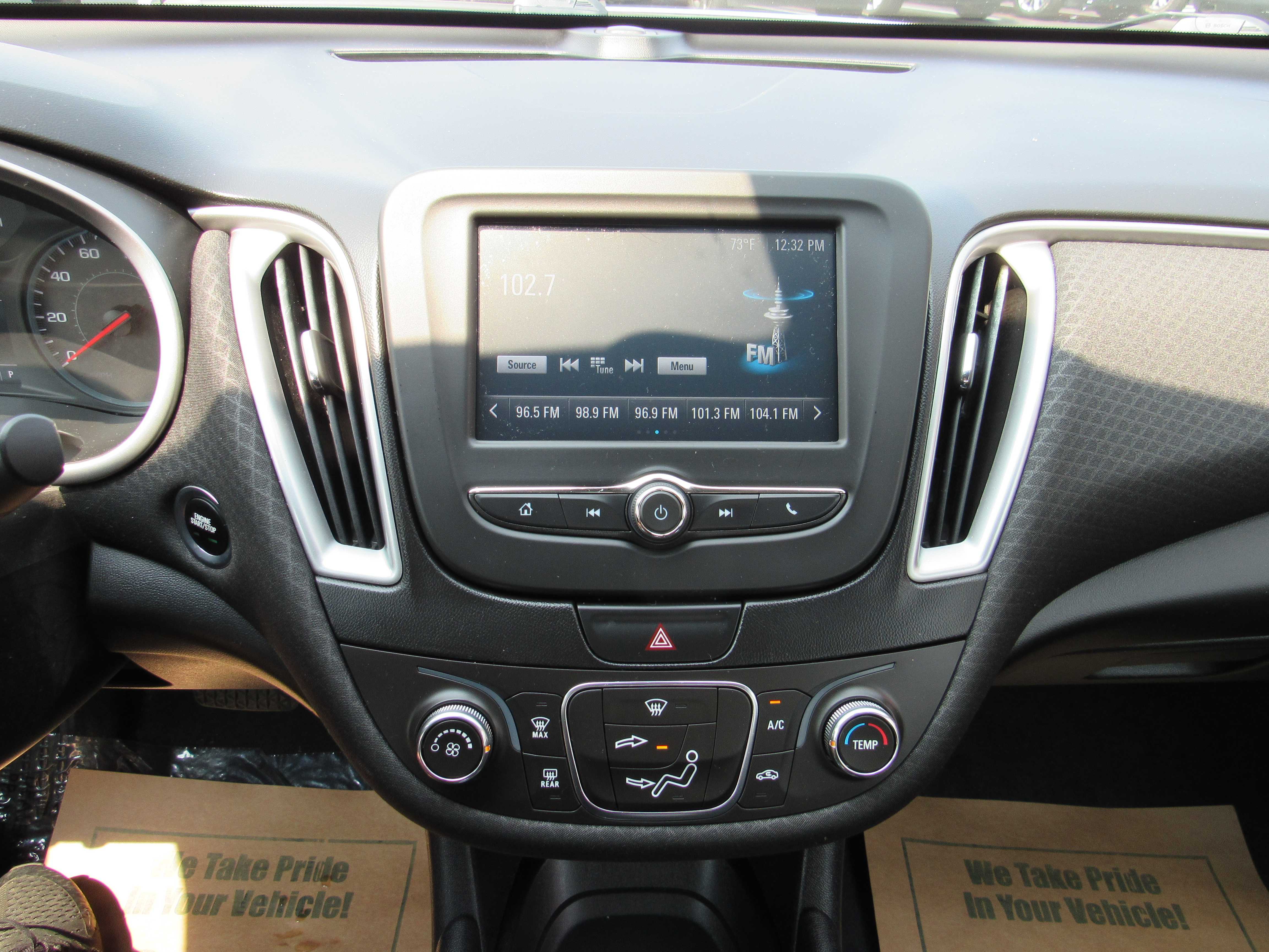 WHITE, 2017 CHEVROLET MALIBU Thumnail Image 15