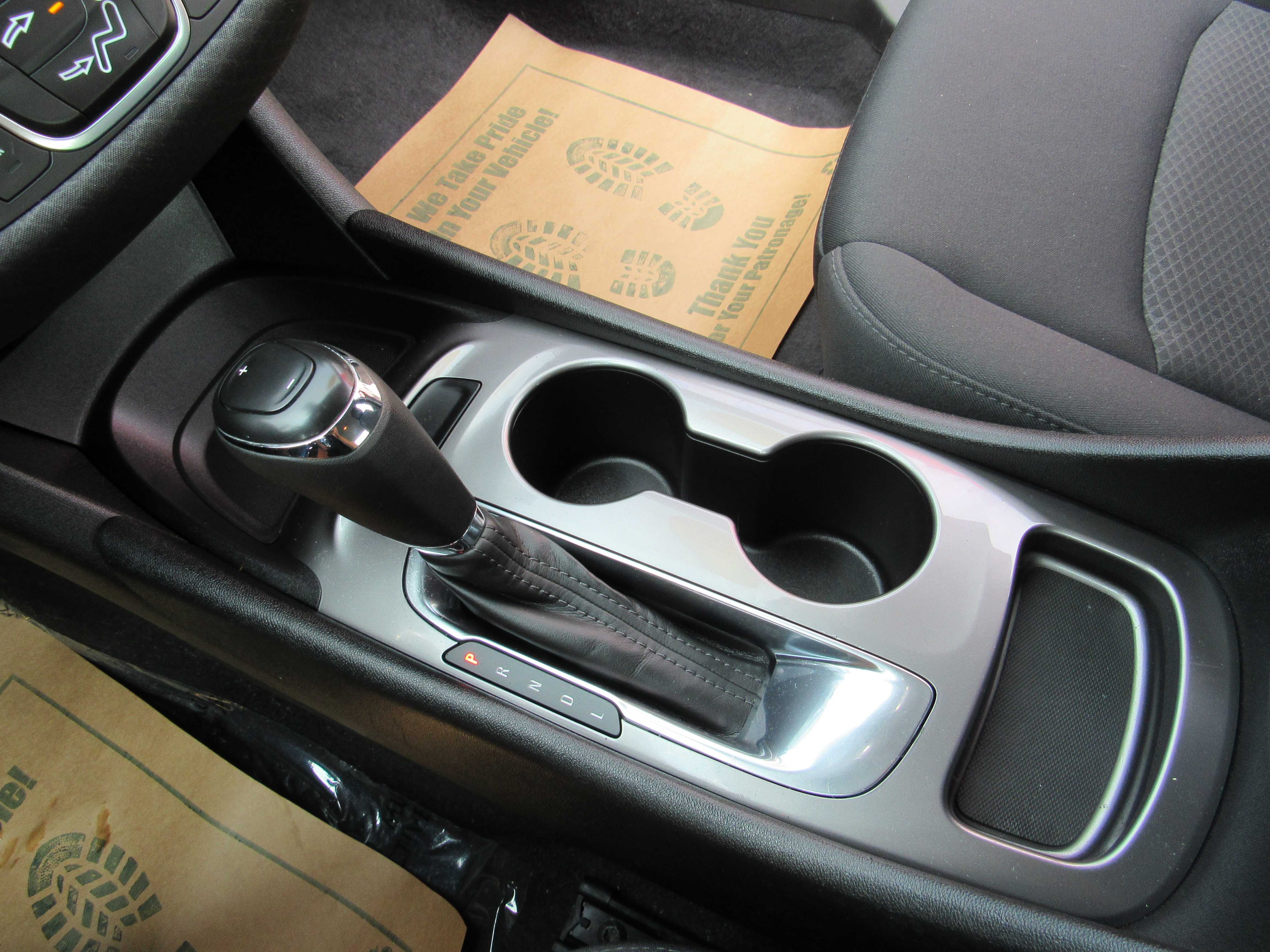WHITE, 2017 CHEVROLET MALIBU Thumnail Image 18