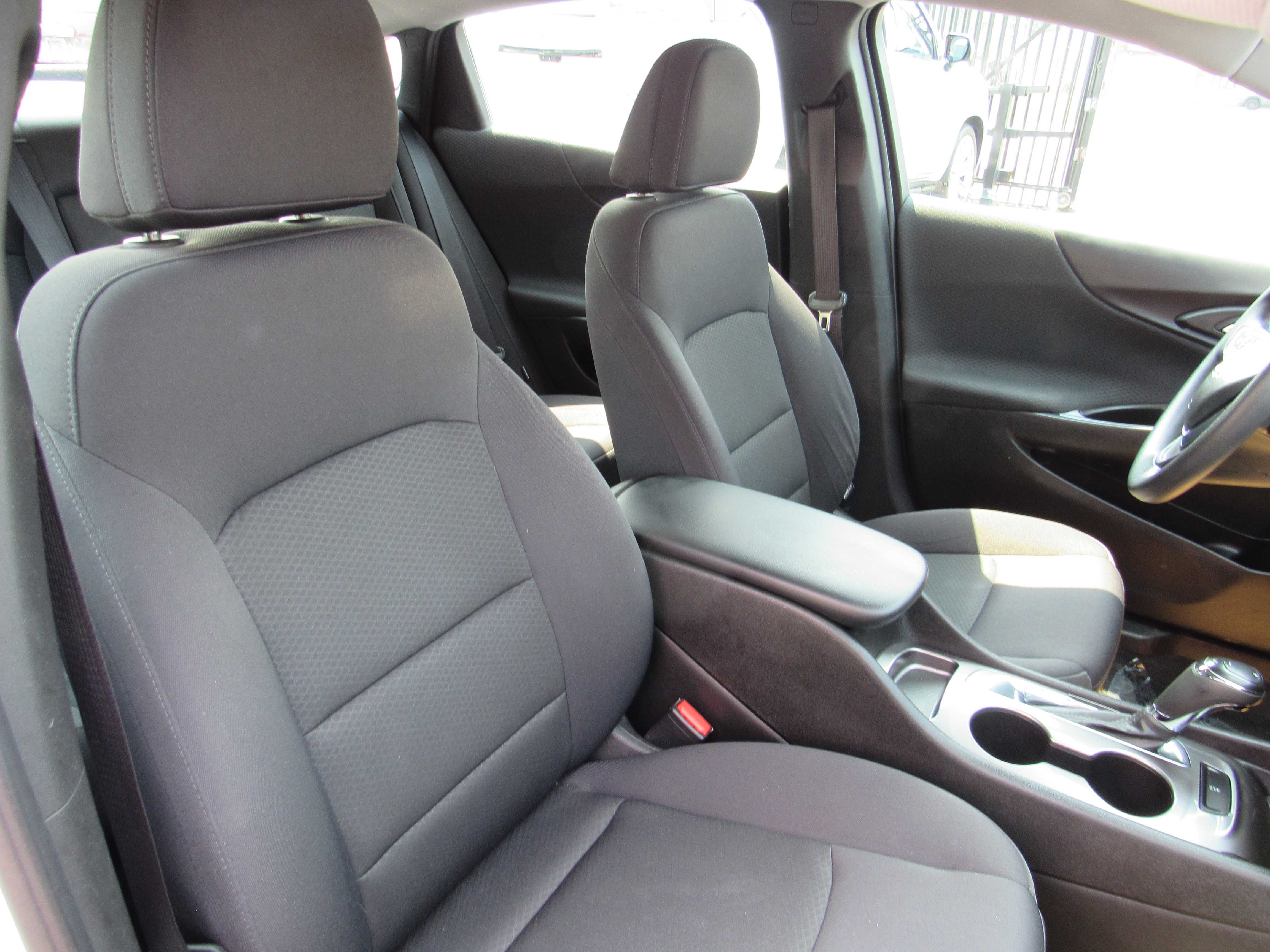 WHITE, 2017 CHEVROLET MALIBU Thumnail Image 23