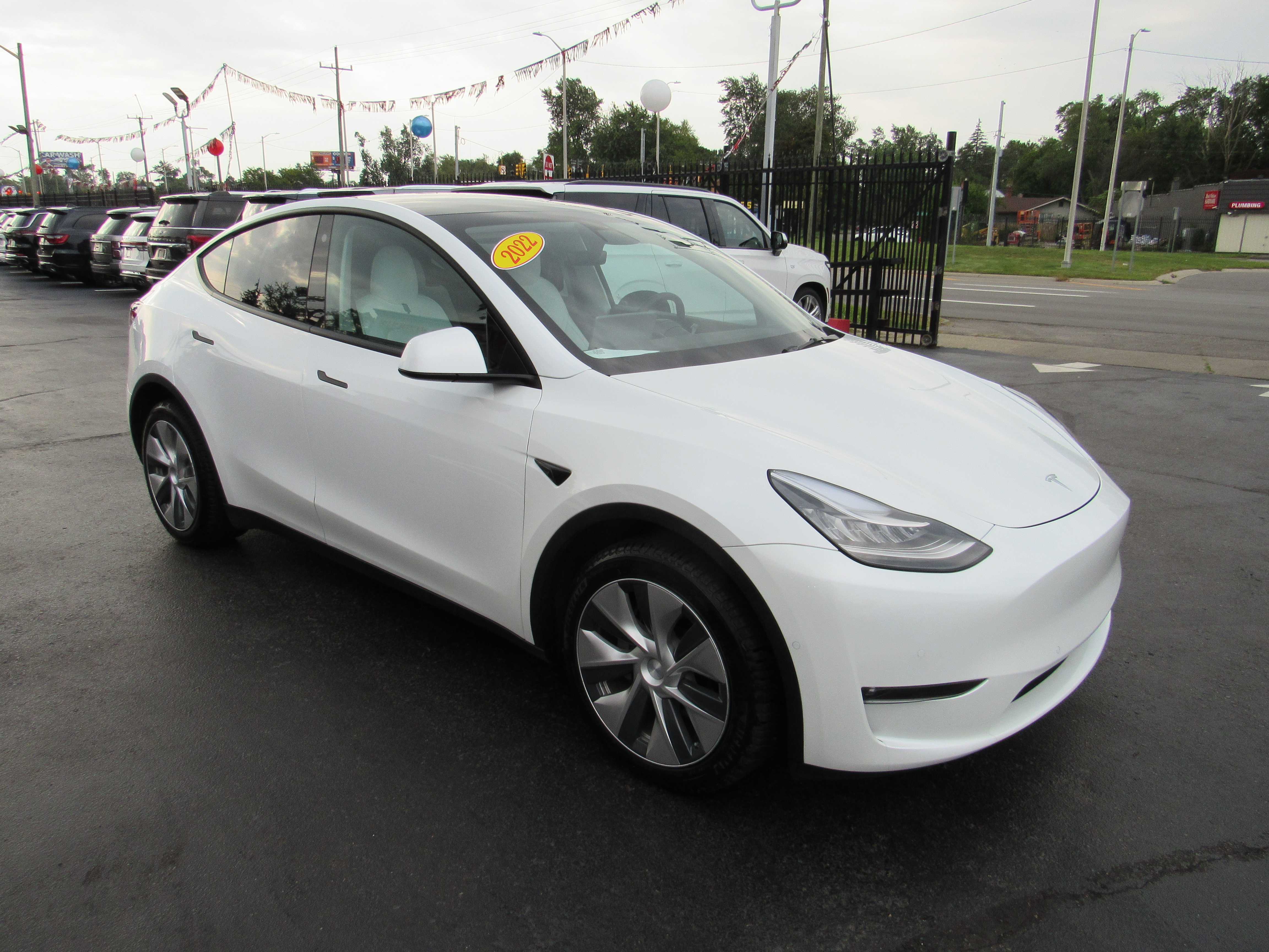 WHITE, 2022 TESLA MODEL Y Thumnail Image 4