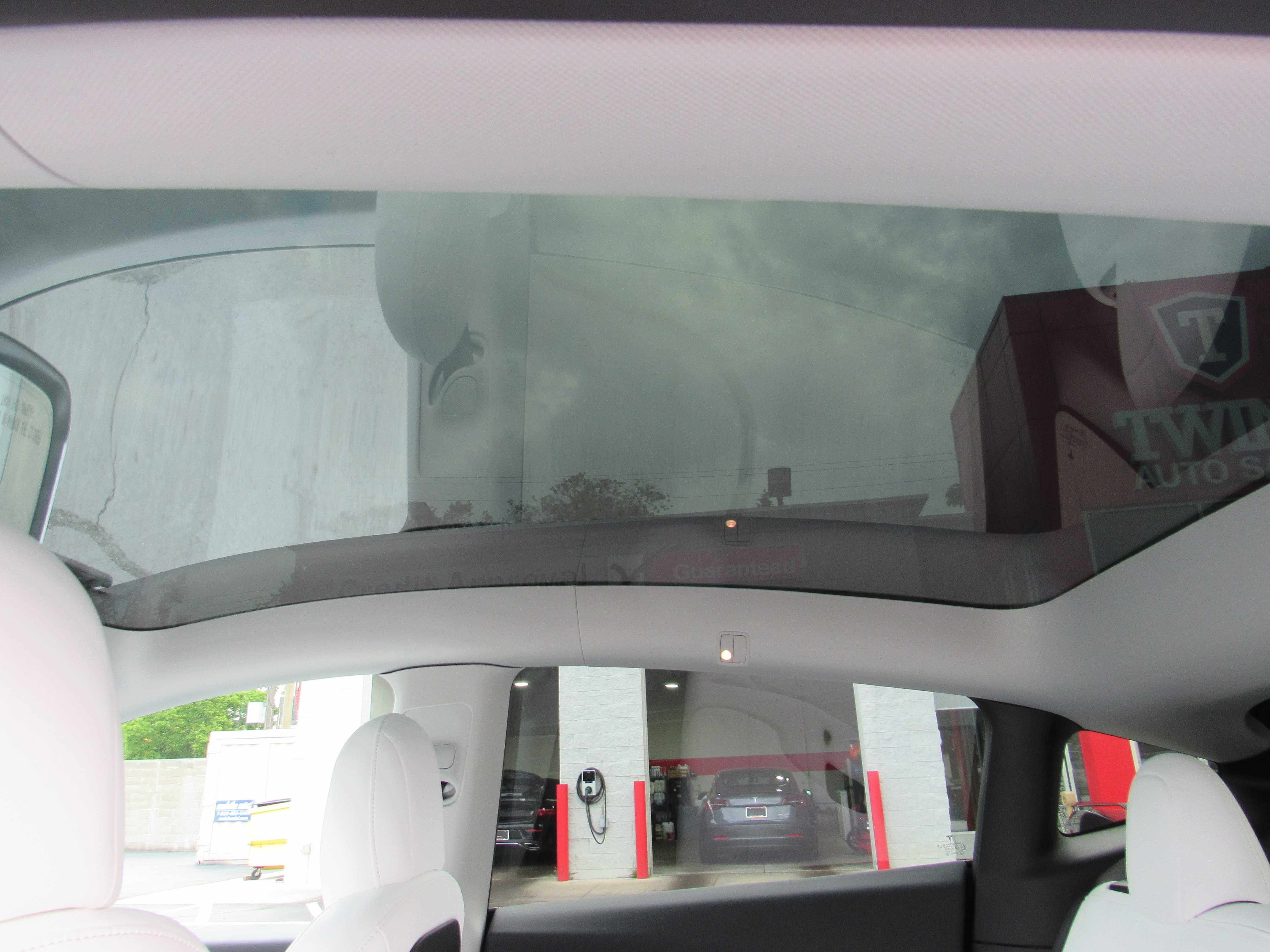 WHITE, 2022 TESLA MODEL Y Thumnail Image 14