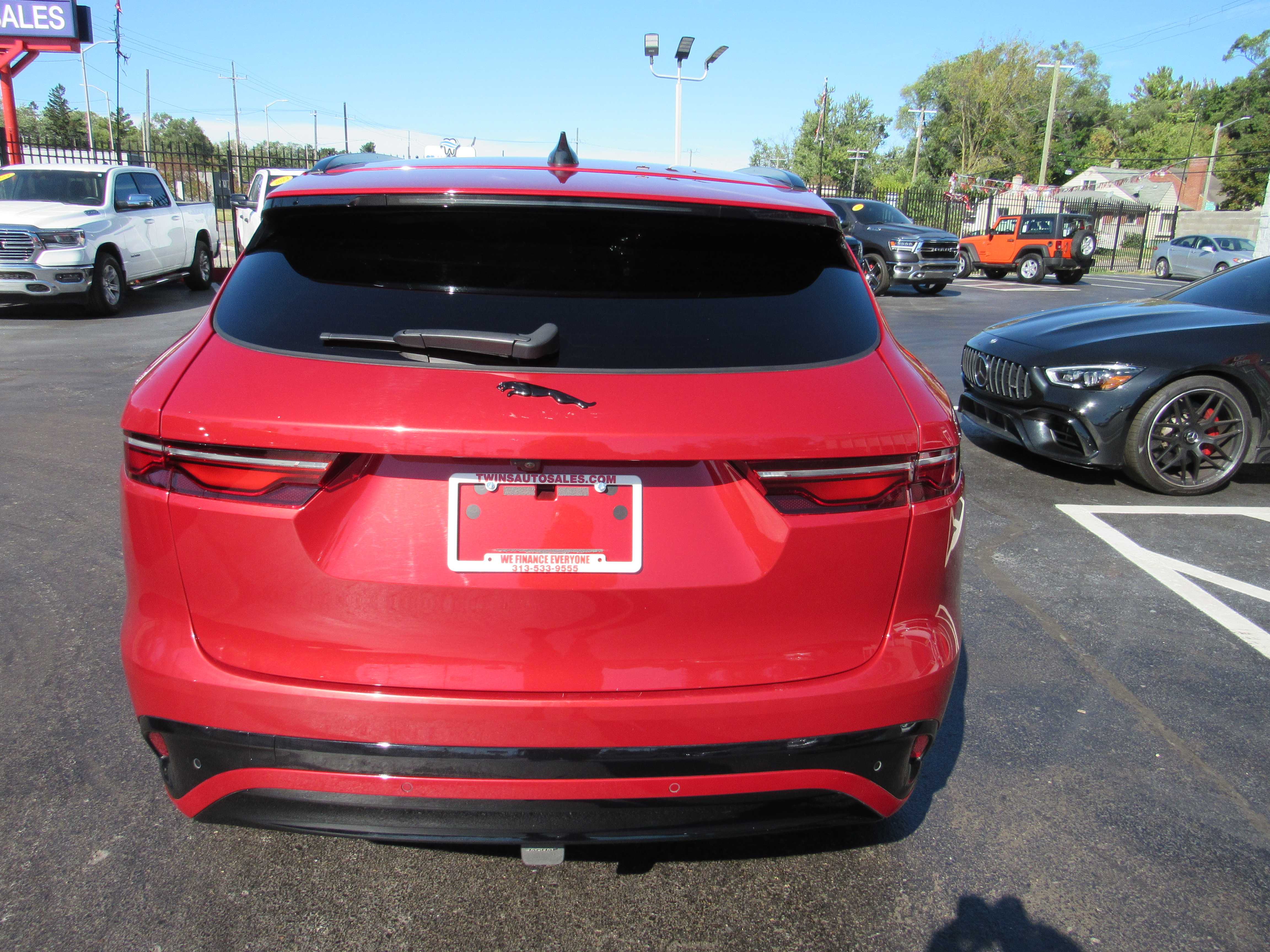RED, 2024 JAGUAR F-PACE Thumnail Image 7