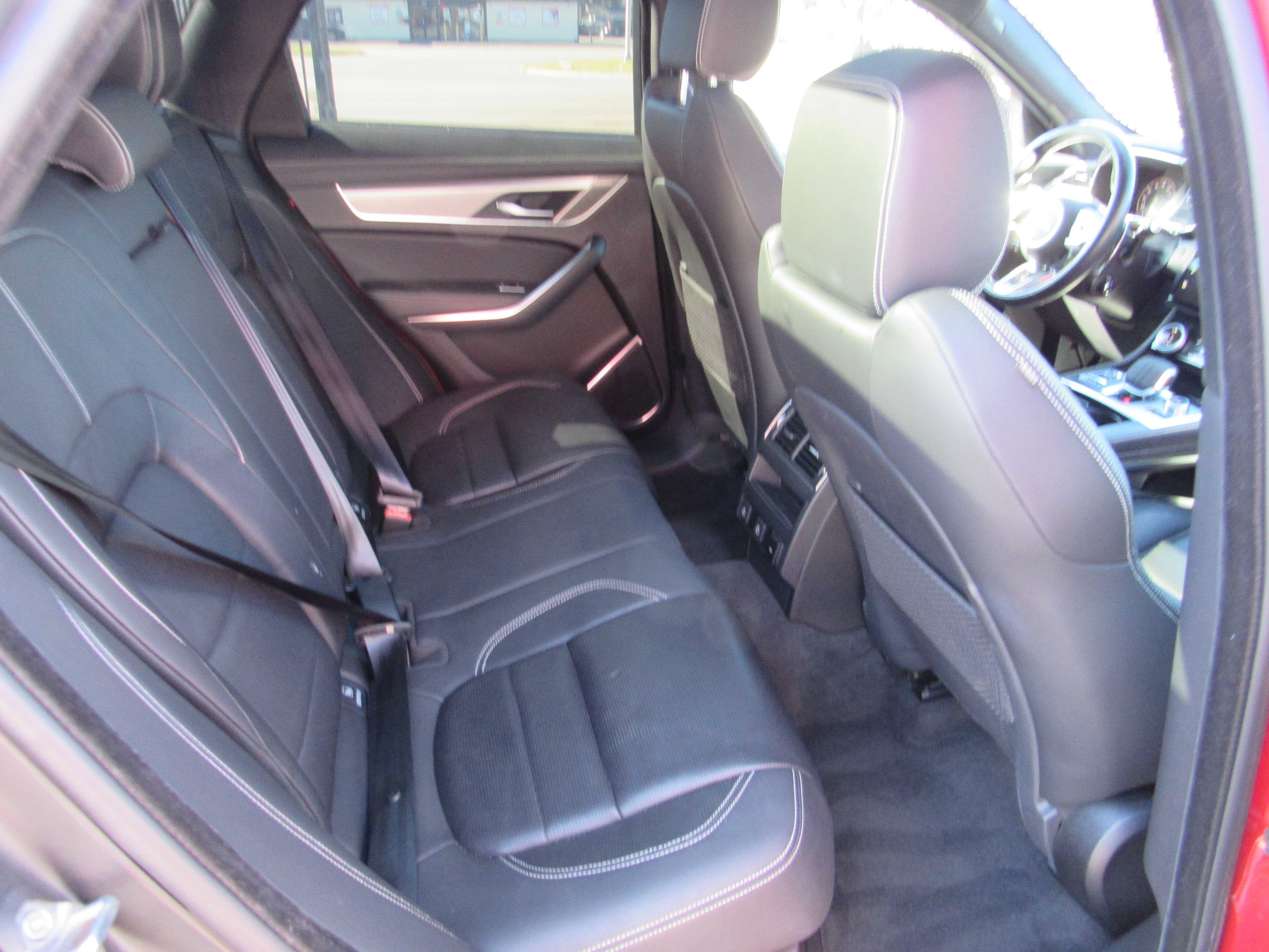 RED, 2024 JAGUAR F-PACE Thumnail Image 10