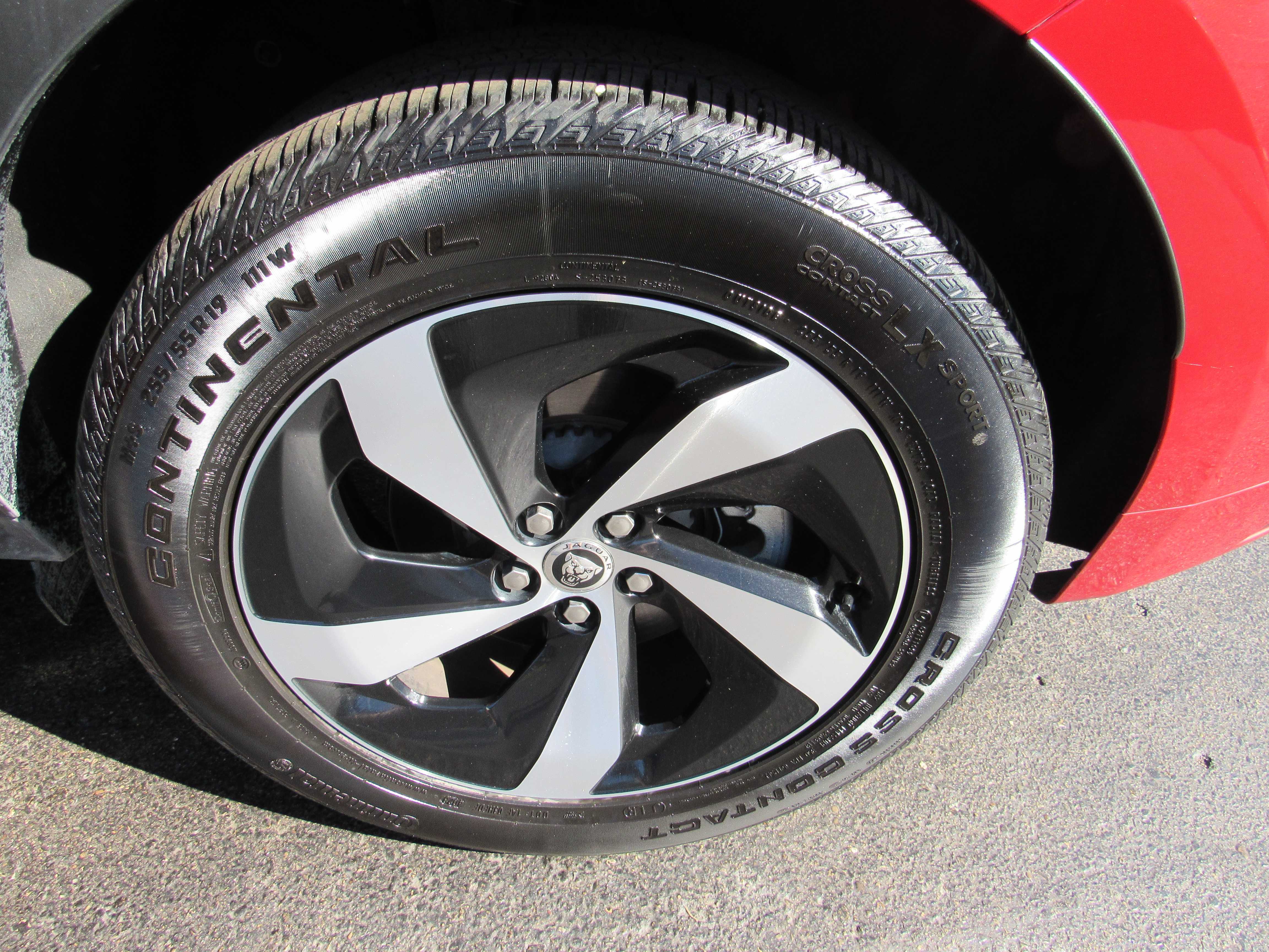 RED, 2024 JAGUAR F-PACE Thumnail Image 14