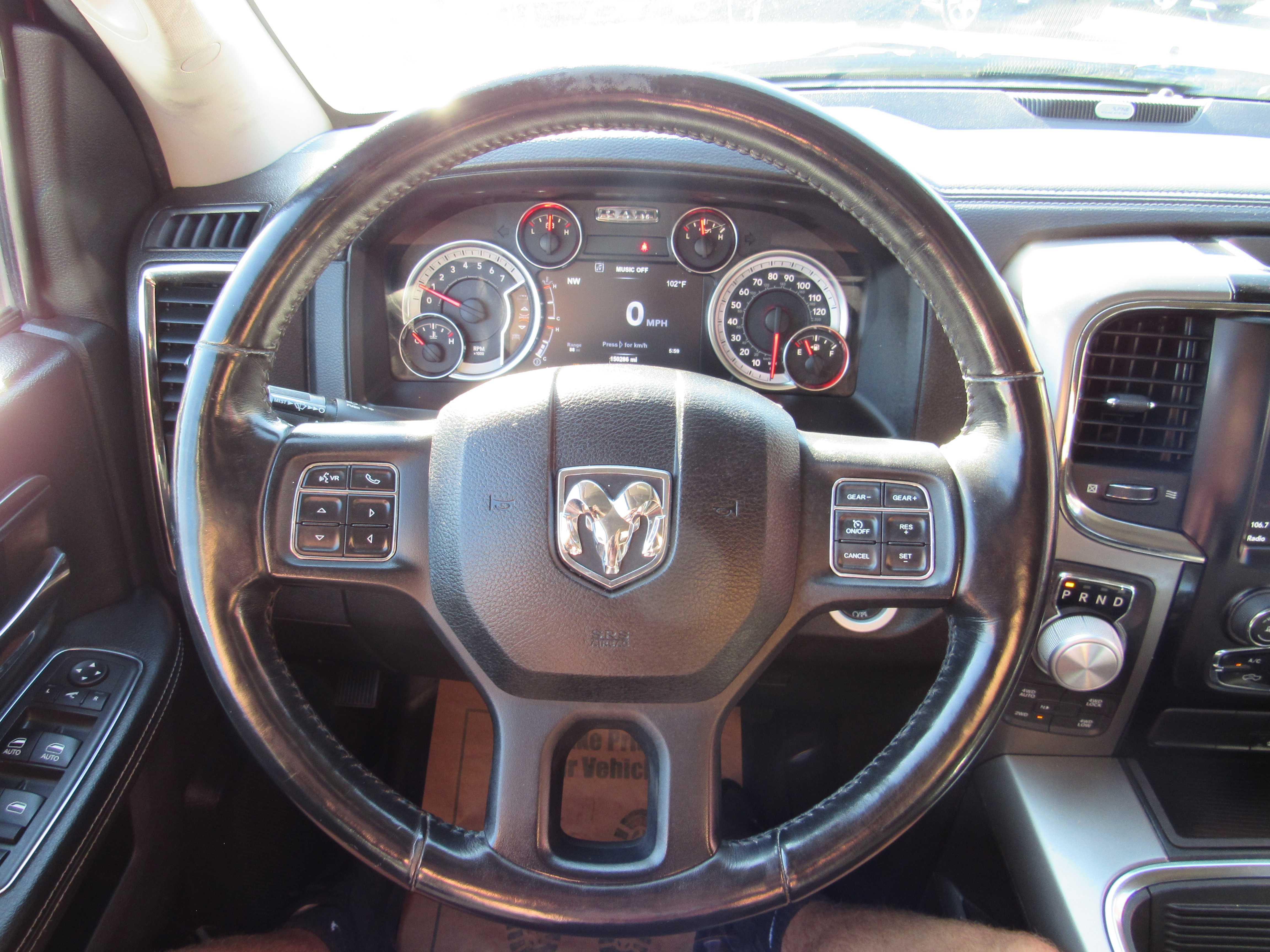 RED, 2018 RAM 1500 CREW CAB Thumnail Image 14