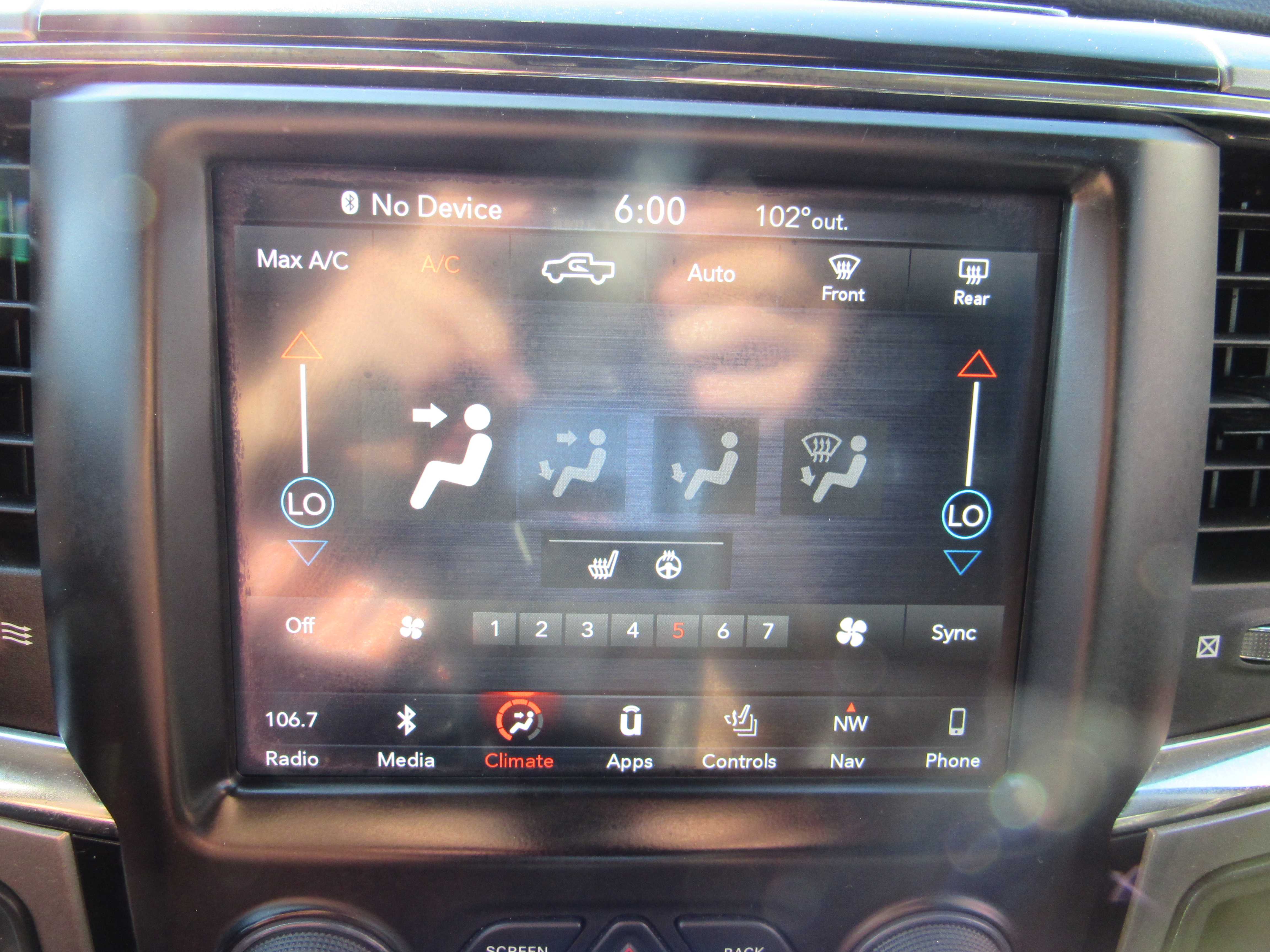 RED, 2018 RAM 1500 CREW CAB Thumnail Image 16
