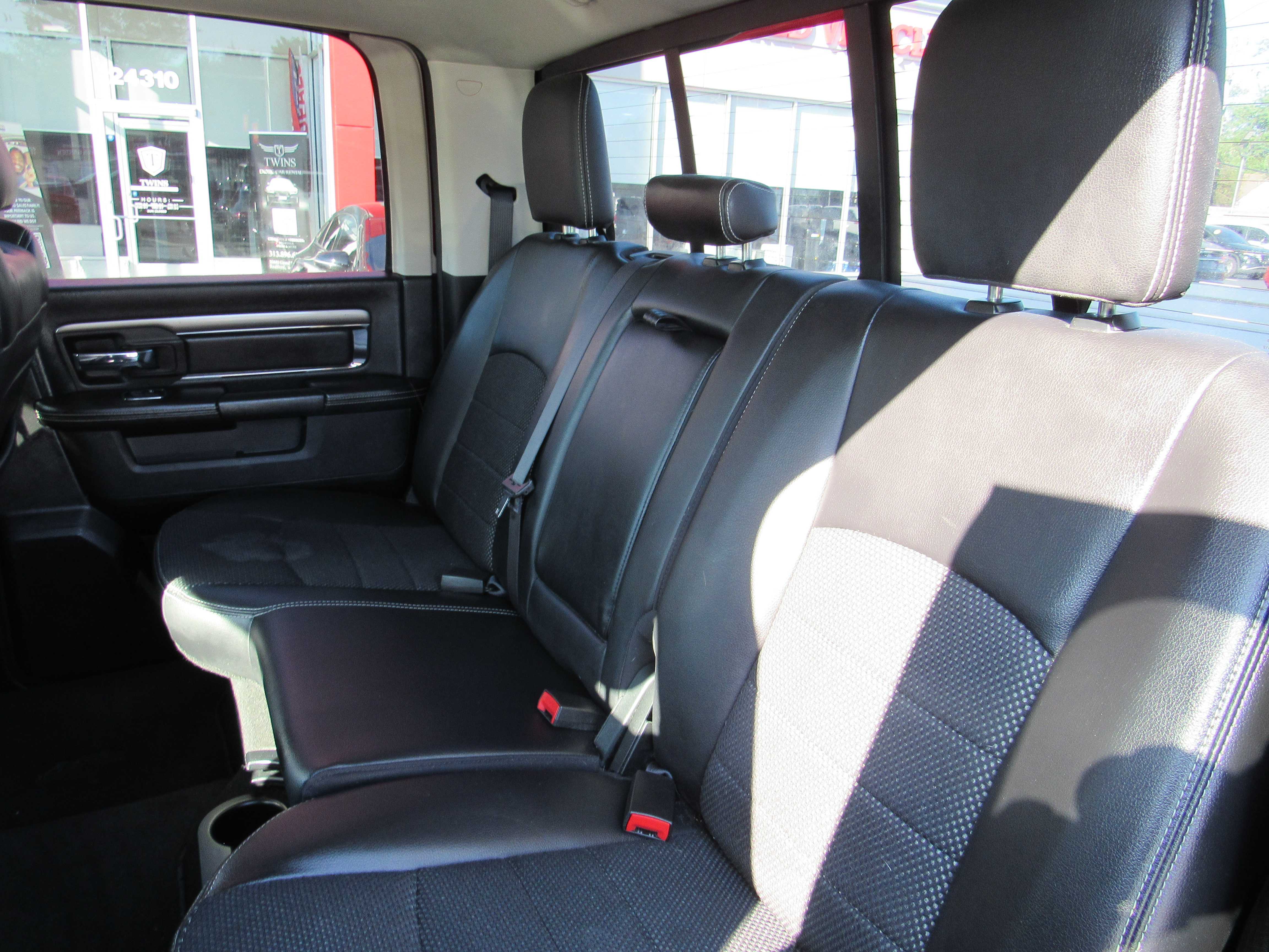 RED, 2018 RAM 1500 CREW CAB Thumnail Image 21