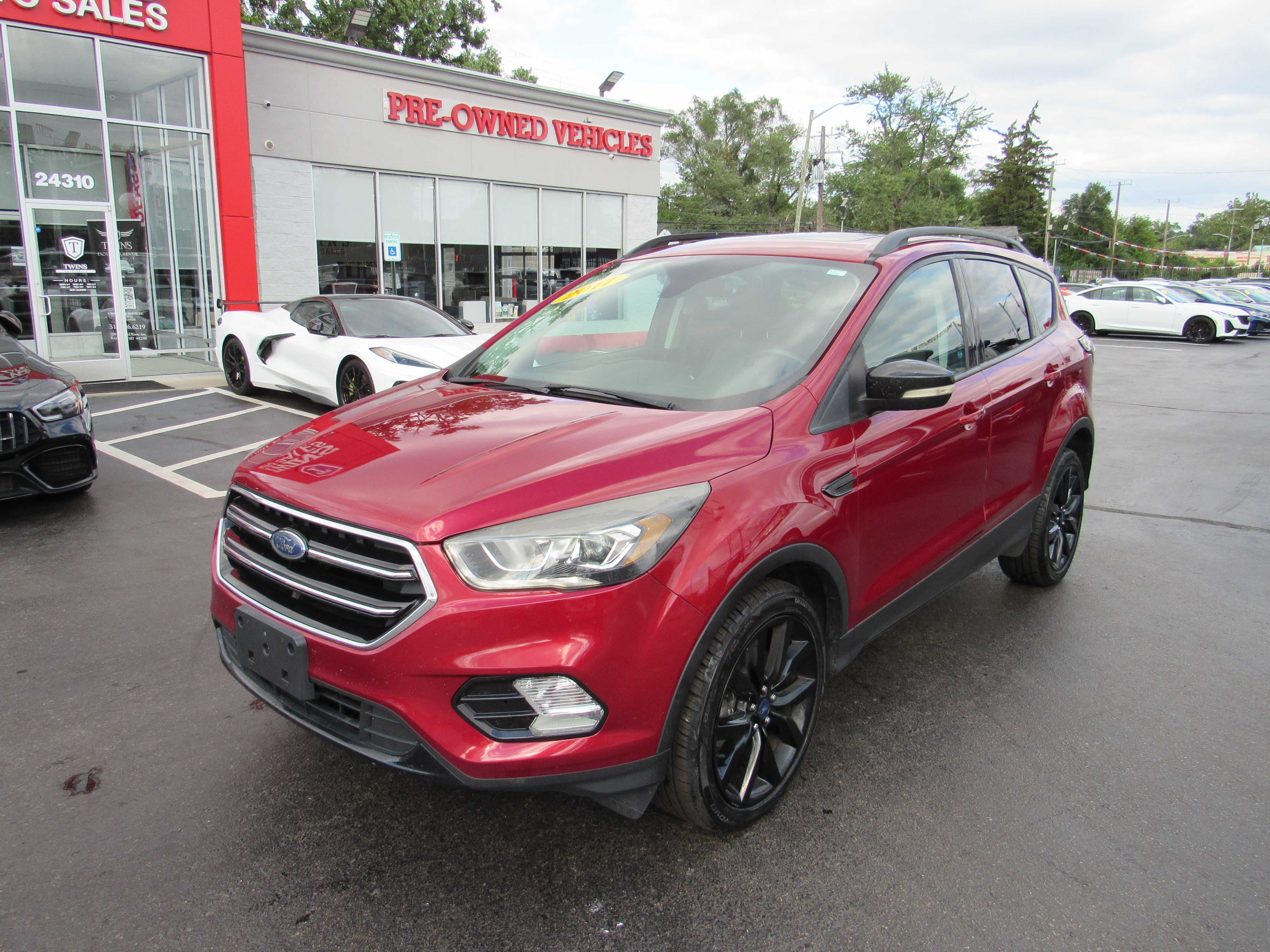 RED, 2017 FORD ESCAPE Thumnail Image 2