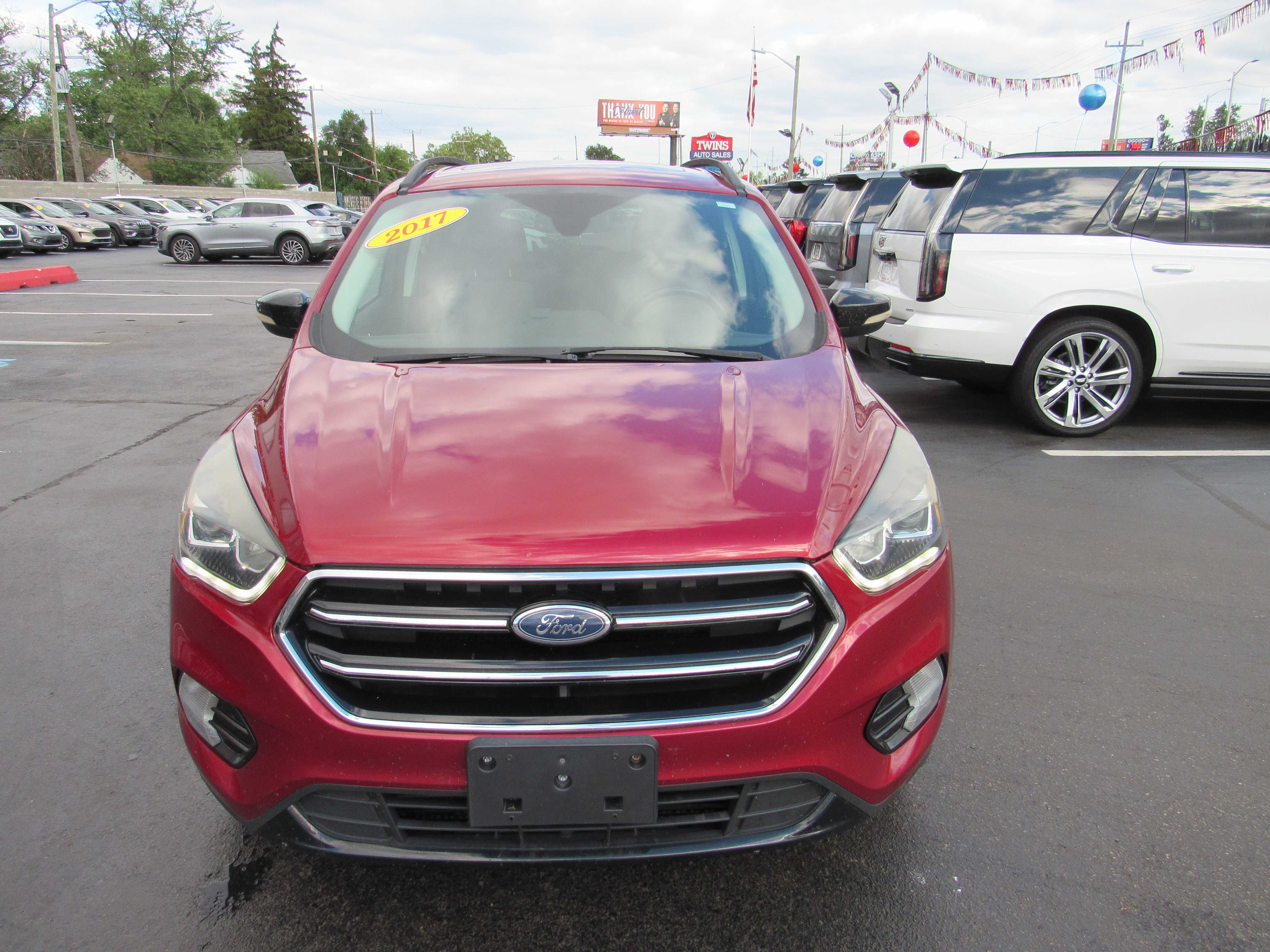 RED, 2017 FORD ESCAPE Thumnail Image 3