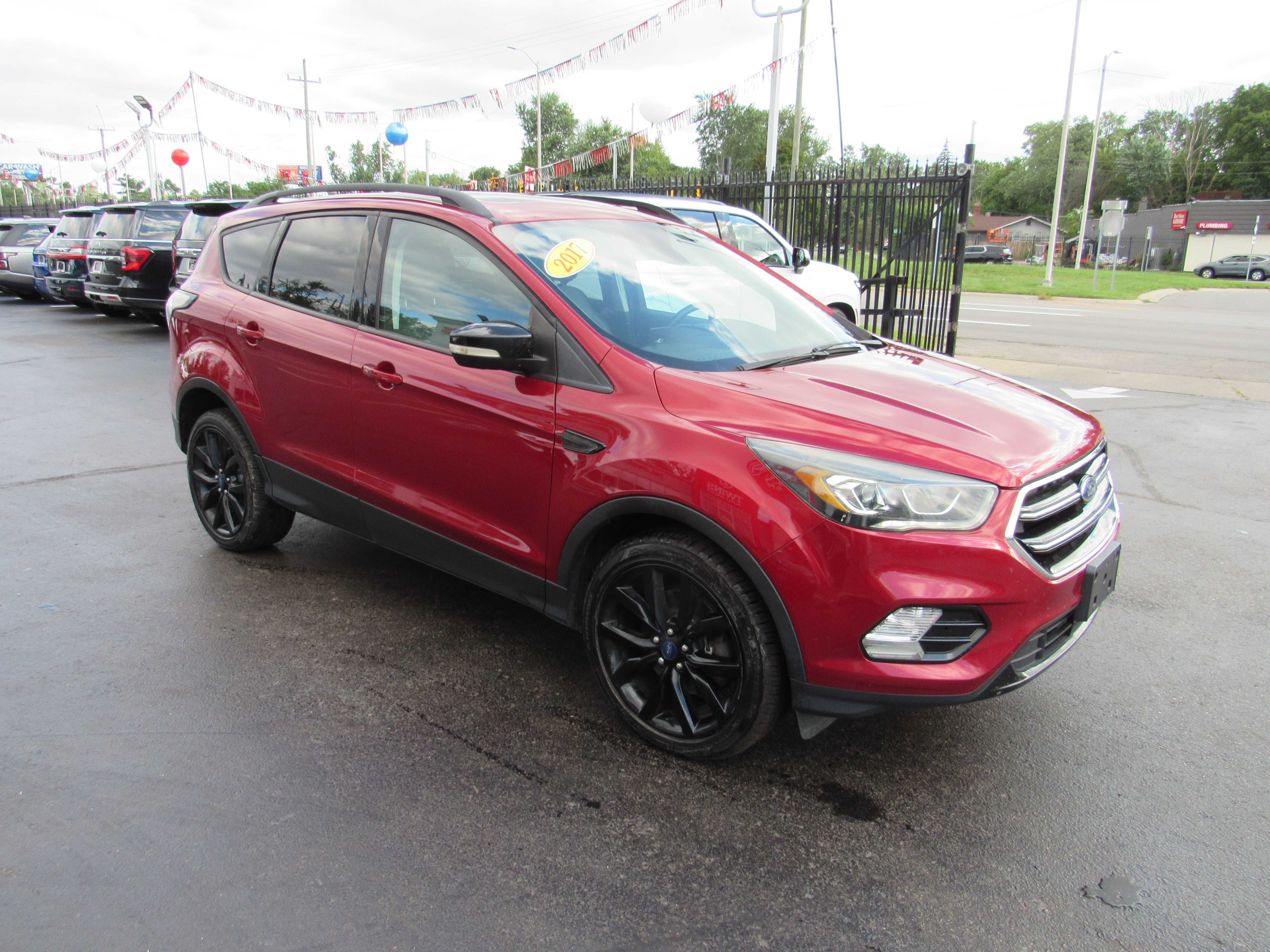 RED, 2017 FORD ESCAPE Thumnail Image 4
