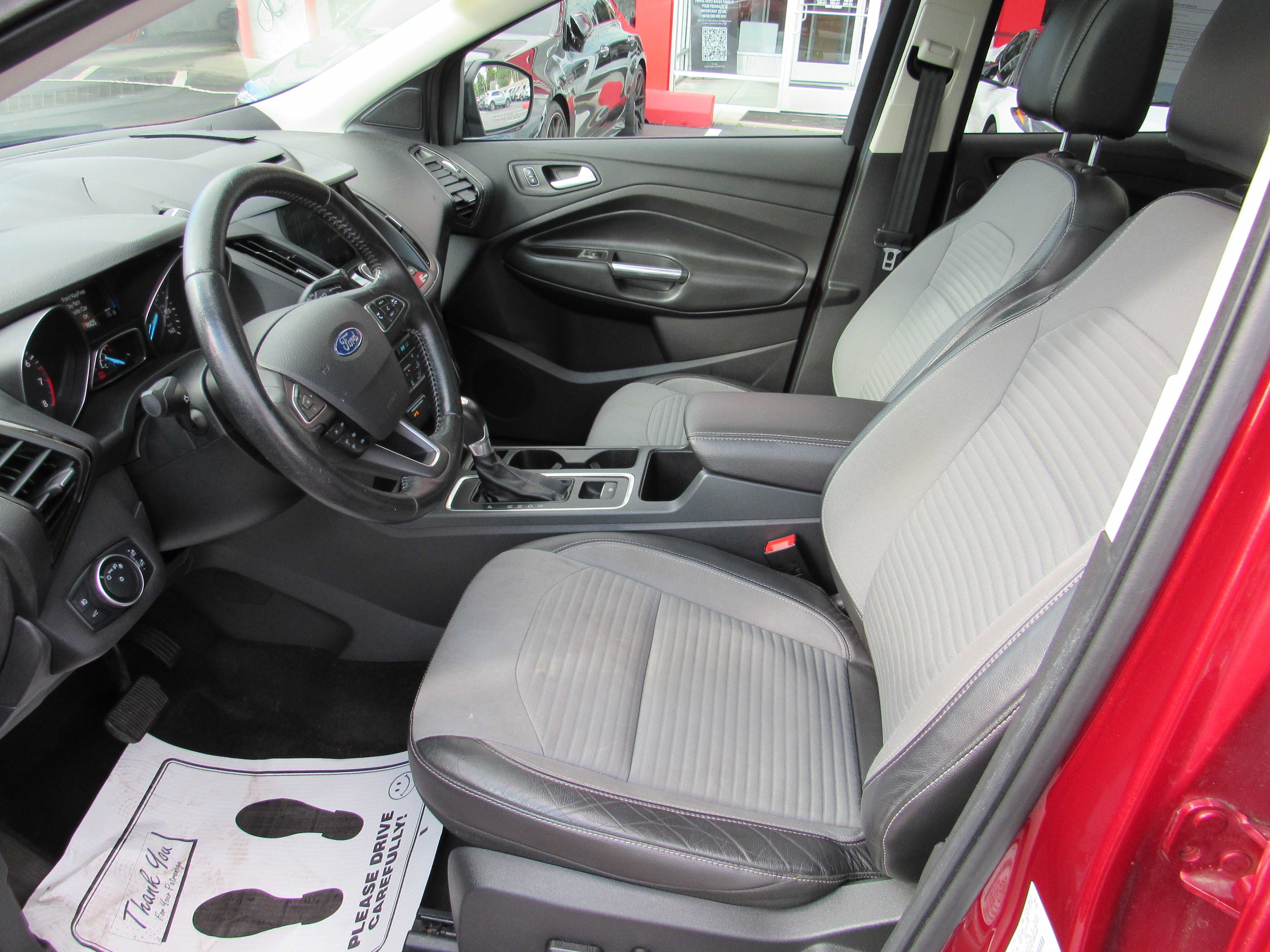 RED, 2017 FORD ESCAPE Thumnail Image 16