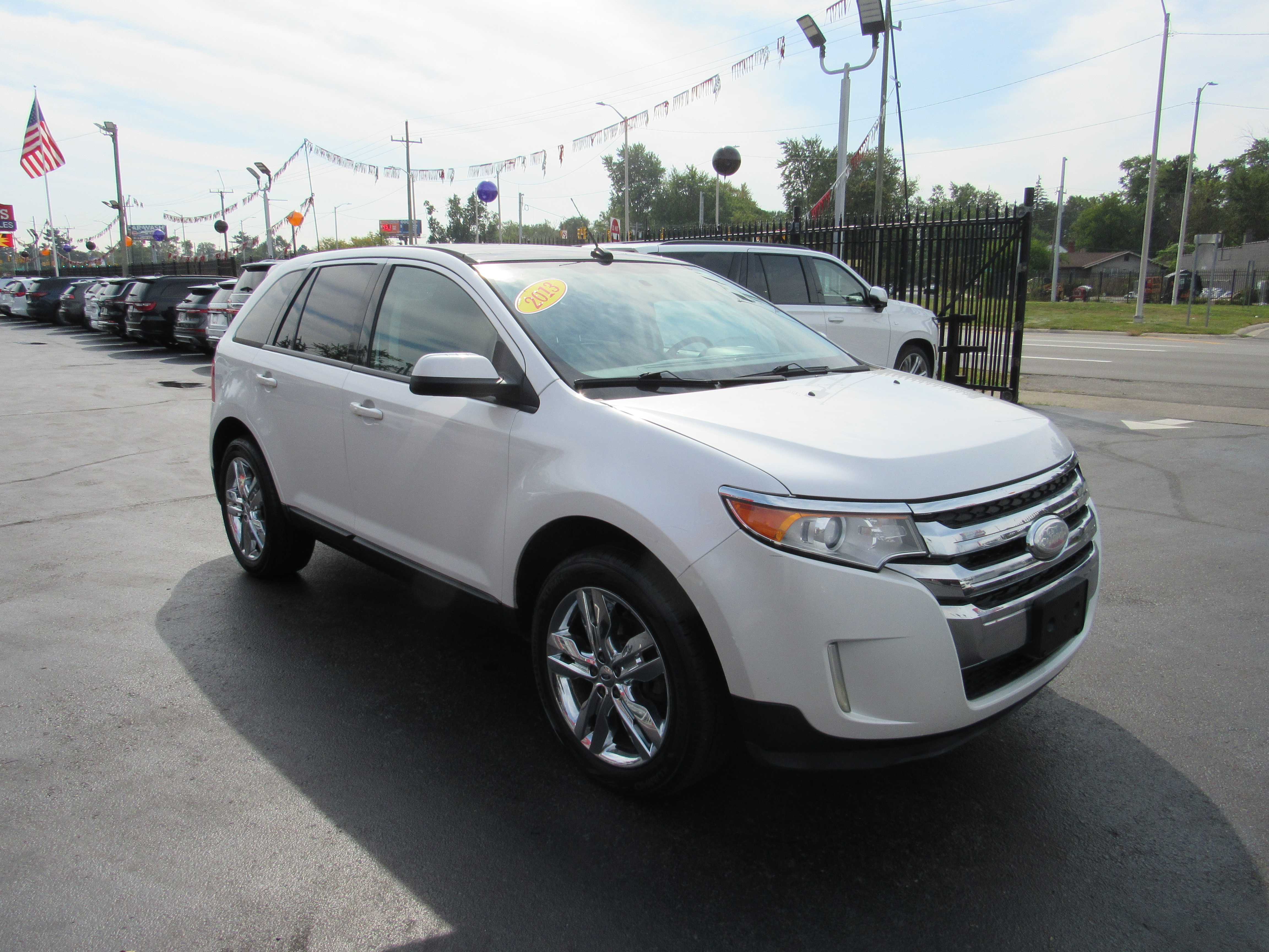 WHITE, 2013 FORD EDGE Thumnail Image 4