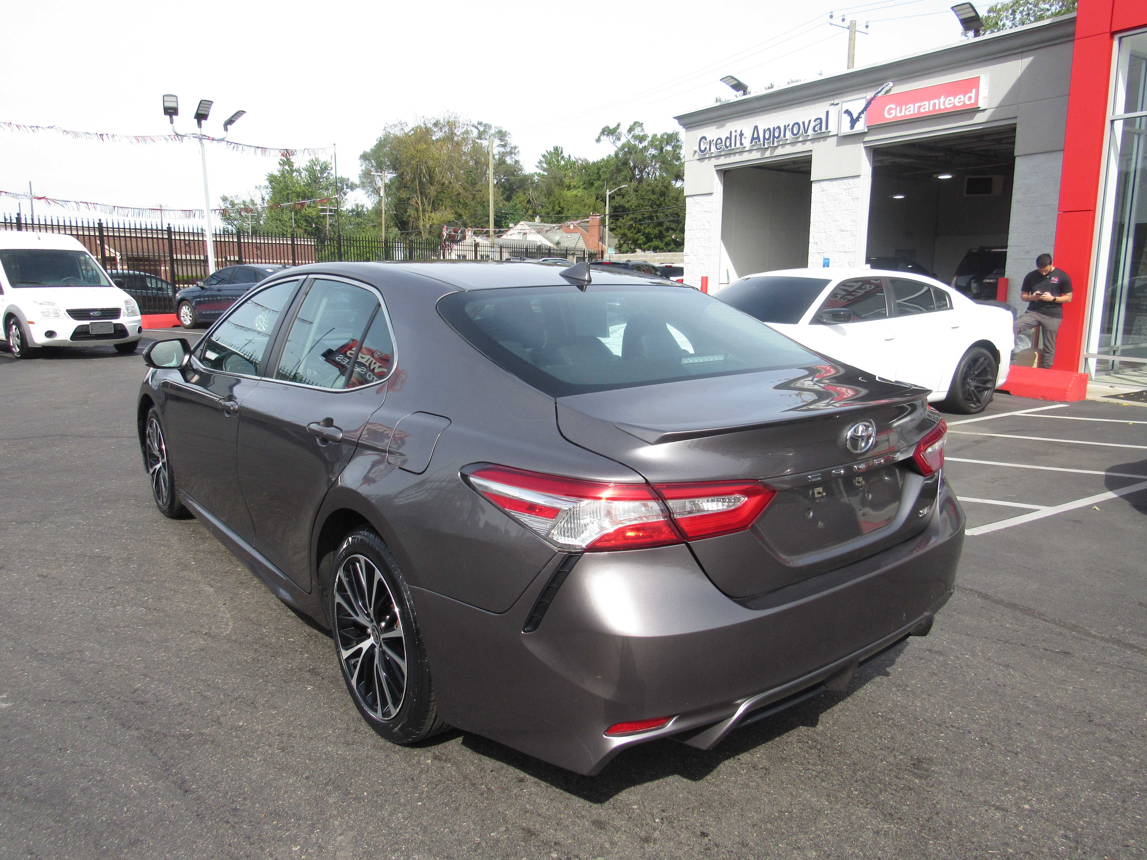 2020 TOYOTA CAMRY Thumnail Image 2