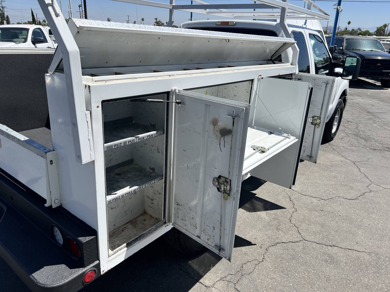 White, 2014 Ford F-250 Super Duty Image 8