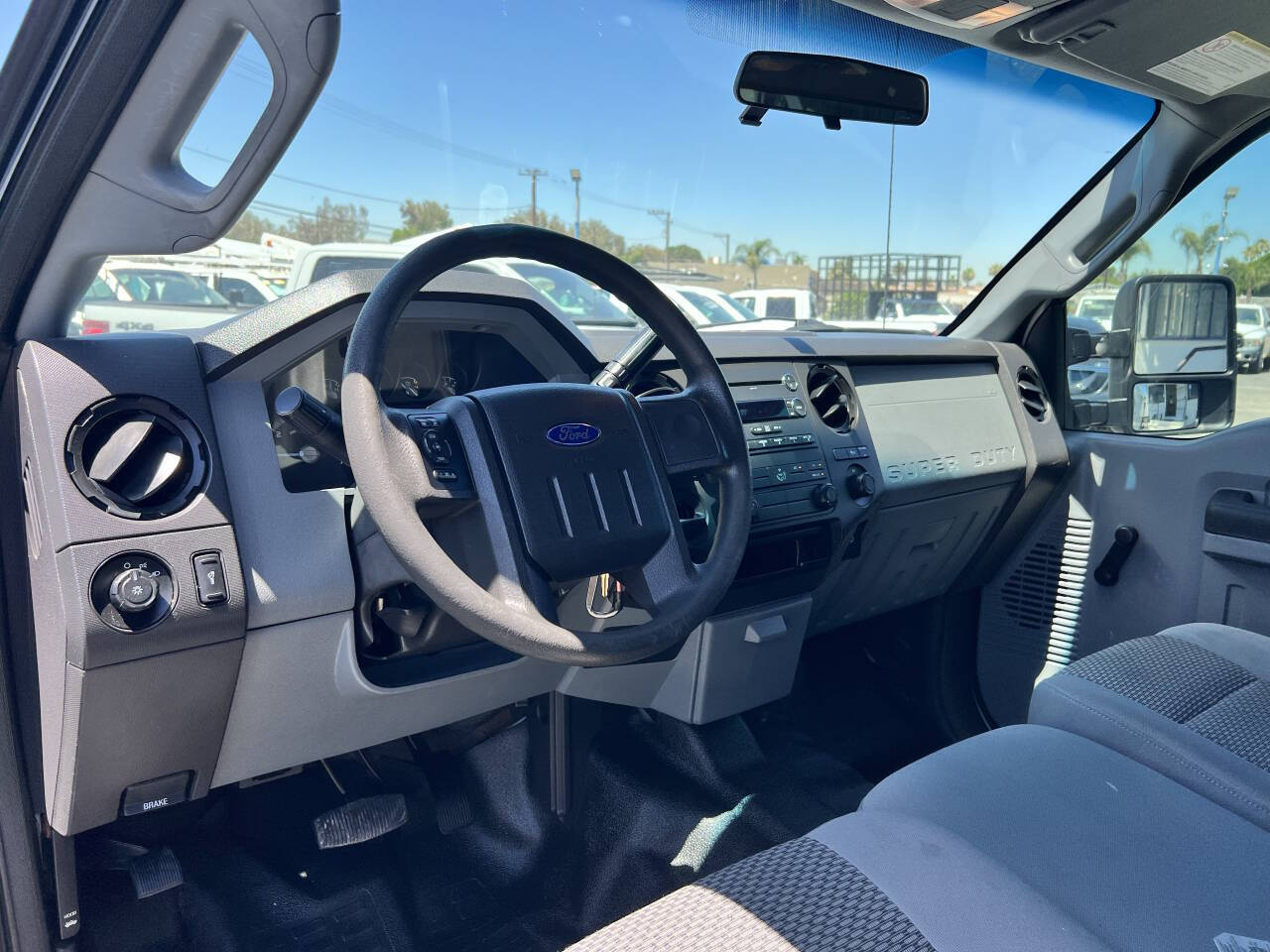 White, 2014 Ford F-250 Super Duty Image 19