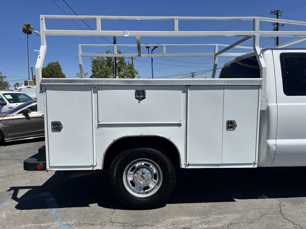 White, 2014 Ford F-250 Super Duty Image 6
