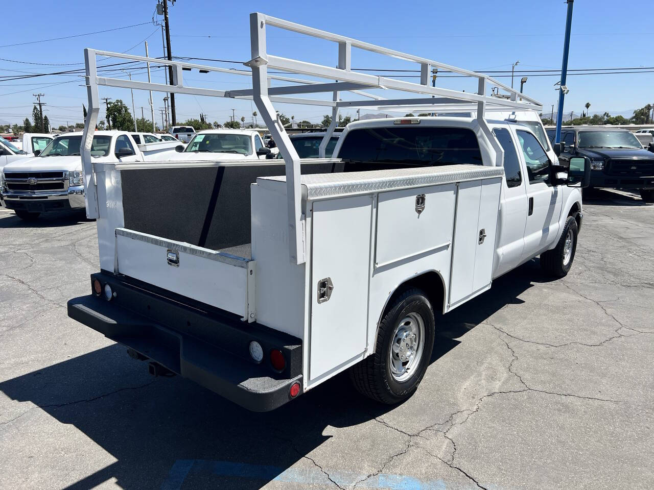 White, 2014 Ford F-250 Super Duty Image 9