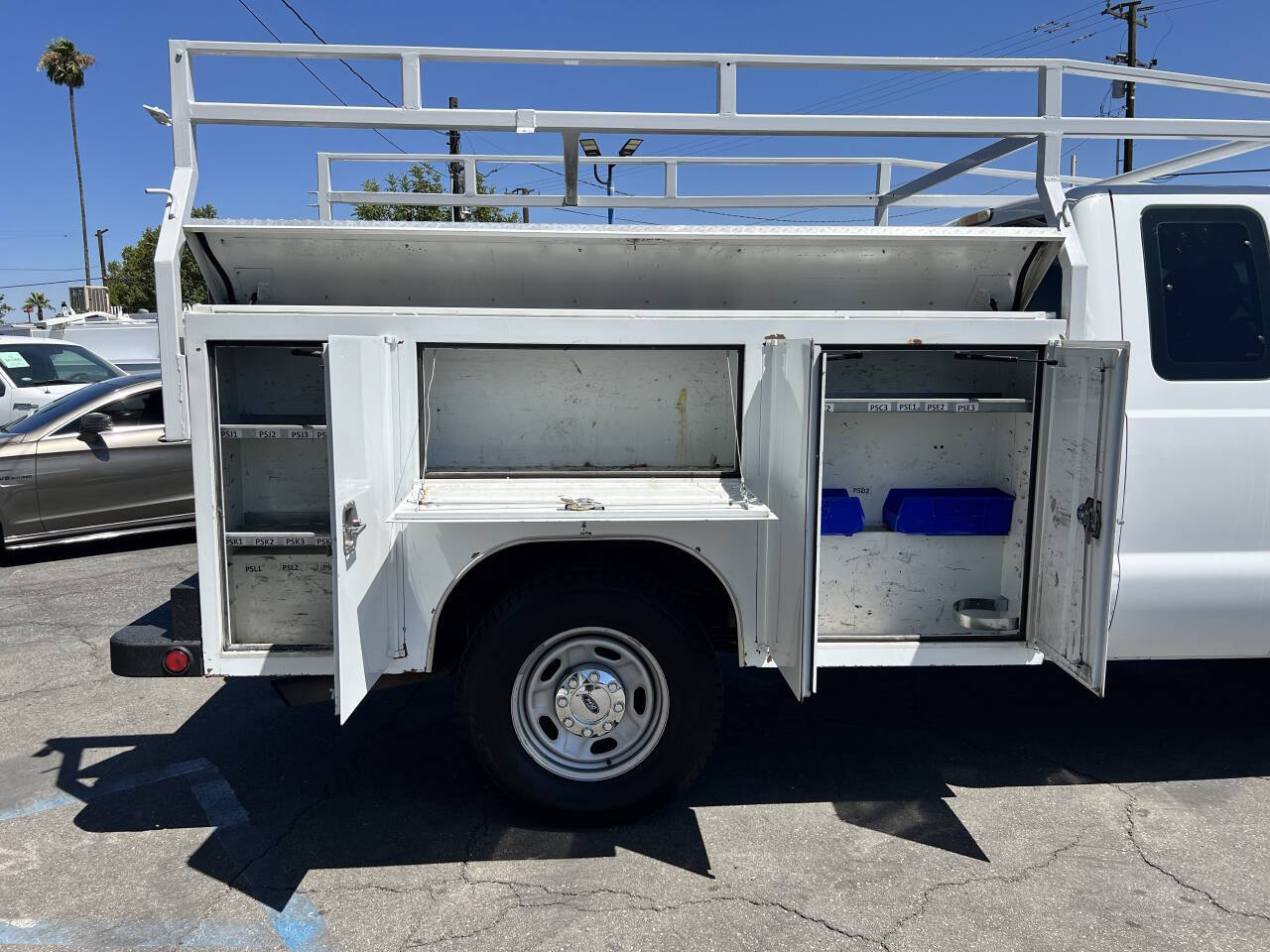 White, 2014 Ford F-250 Super Duty Image 7