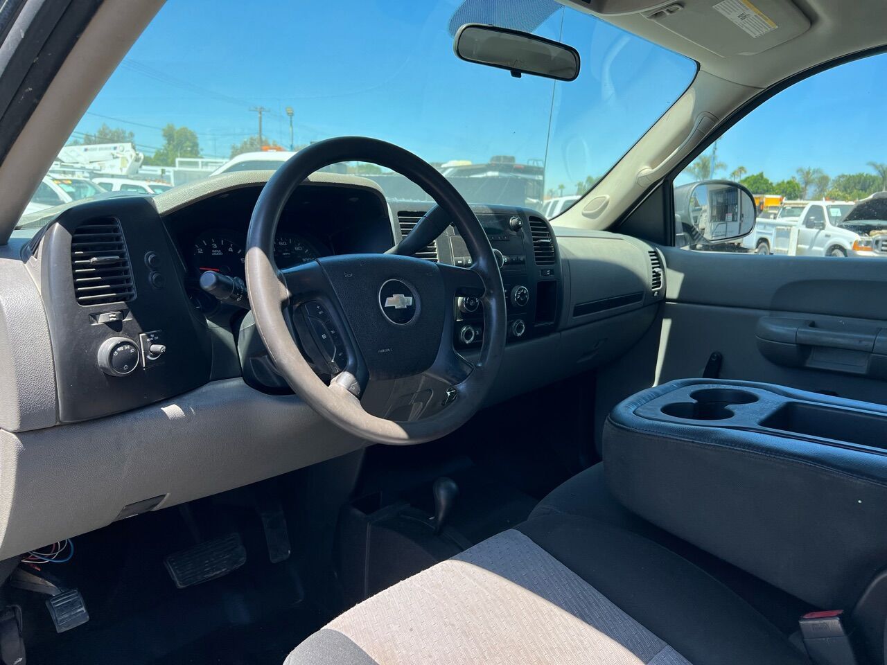 White, 2009 Chevrolet Silverado 1500 Image 10