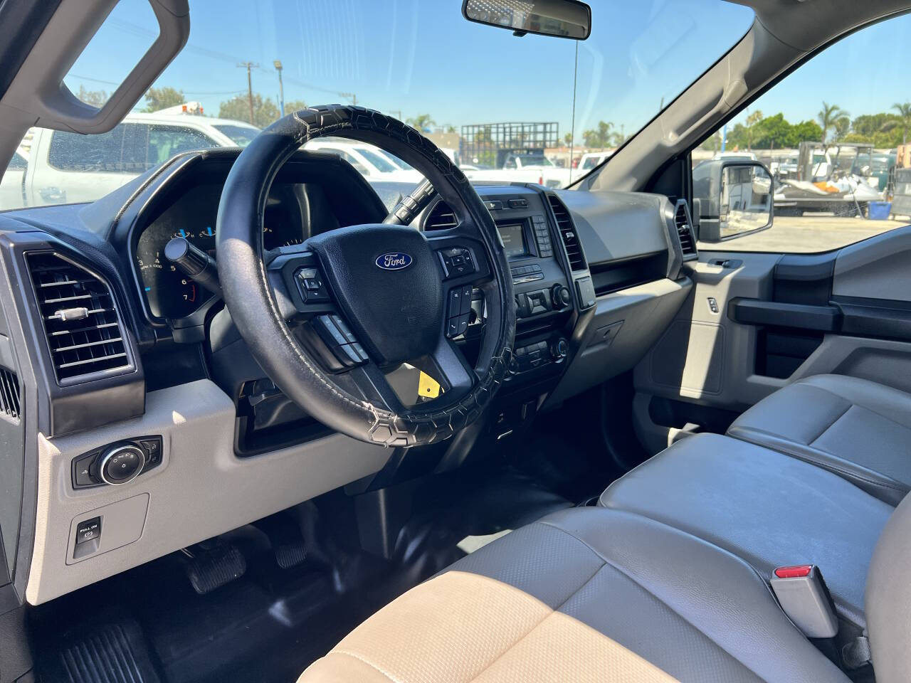 White, 2016 Ford F-150 Image 14