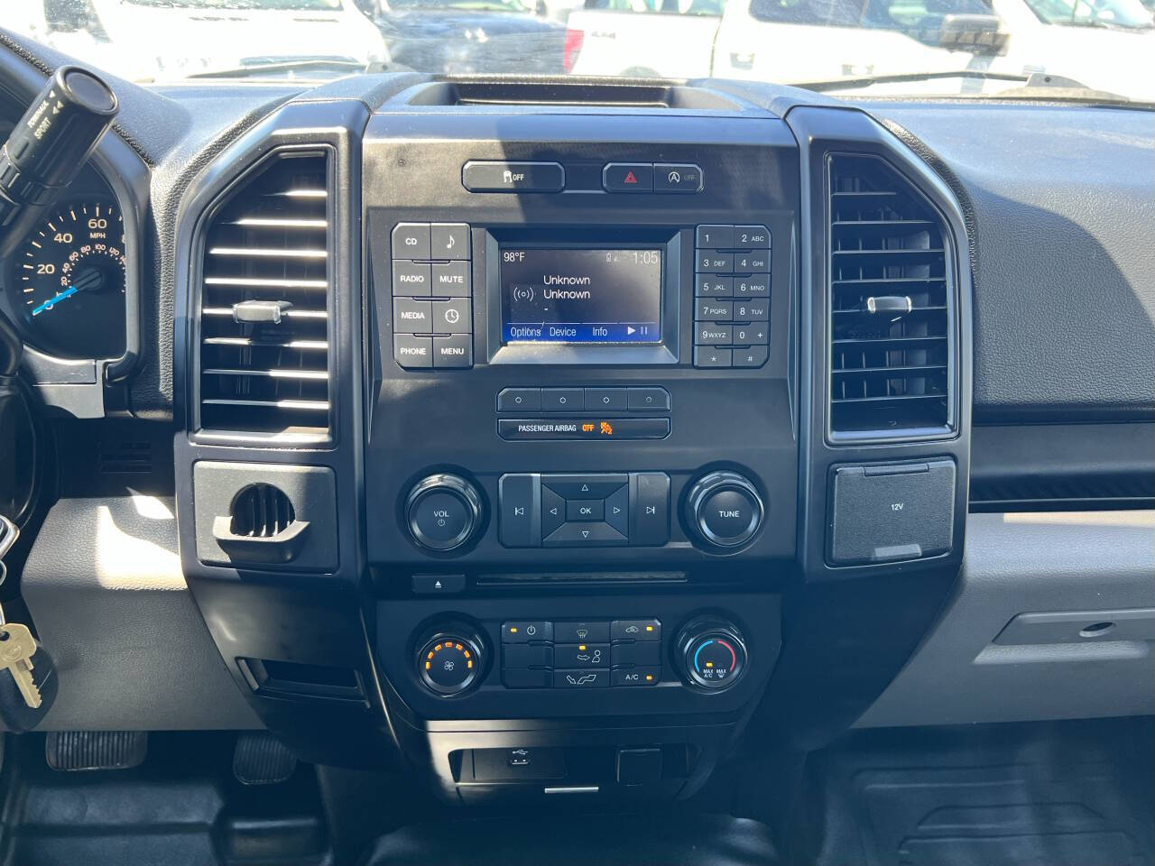 White, 2016 Ford F-150 Image 16