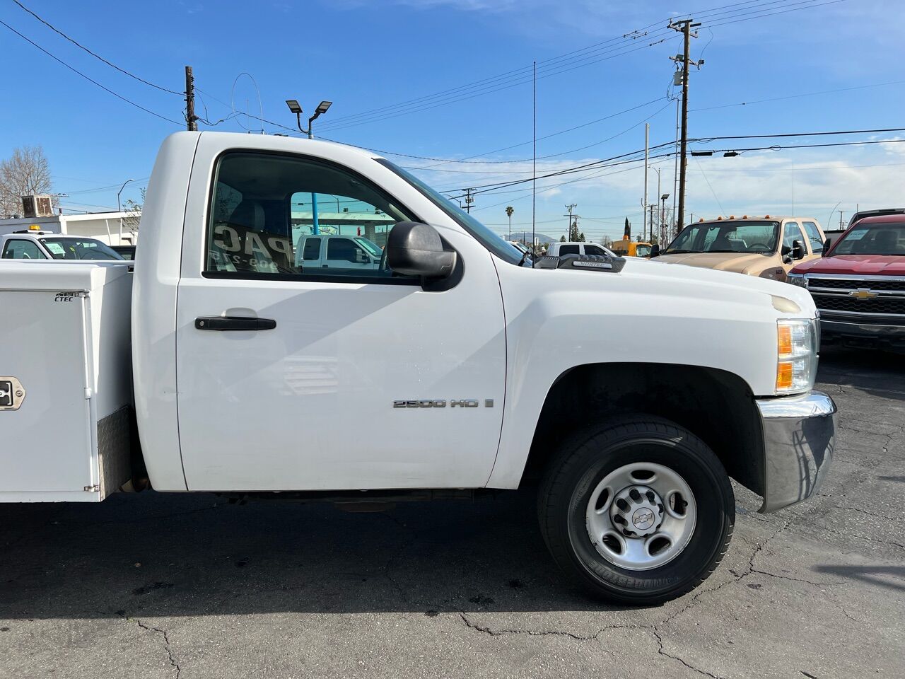White, 2008 Chevrolet Silverado 2500HD Image 5
