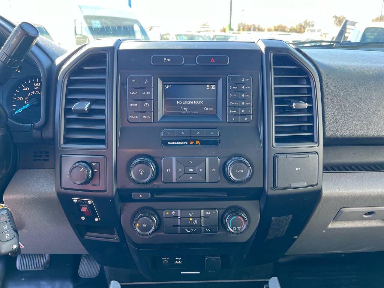 White, 2015 Ford F-150 Image 19