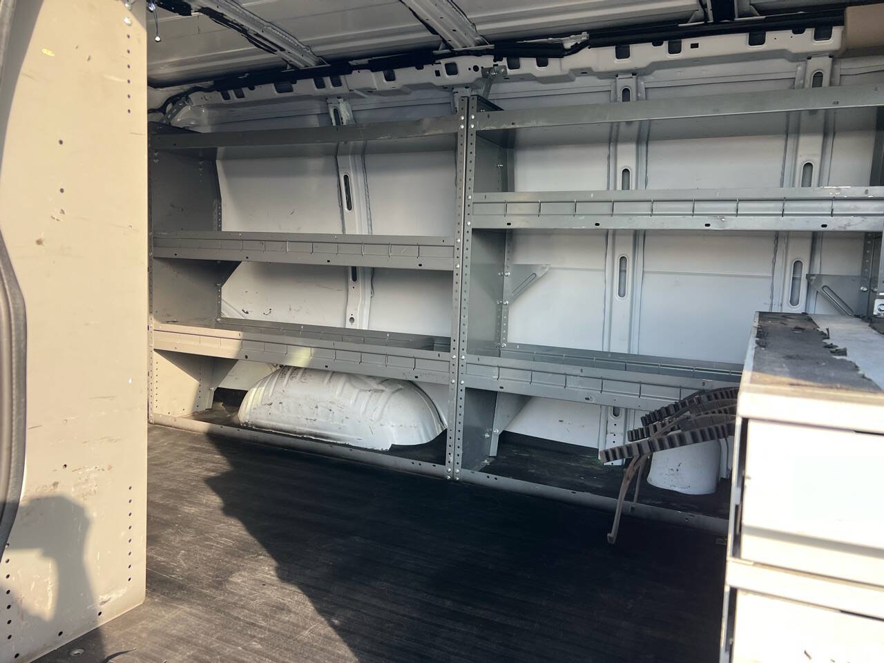 White, 2018 Chevrolet Express Image 9