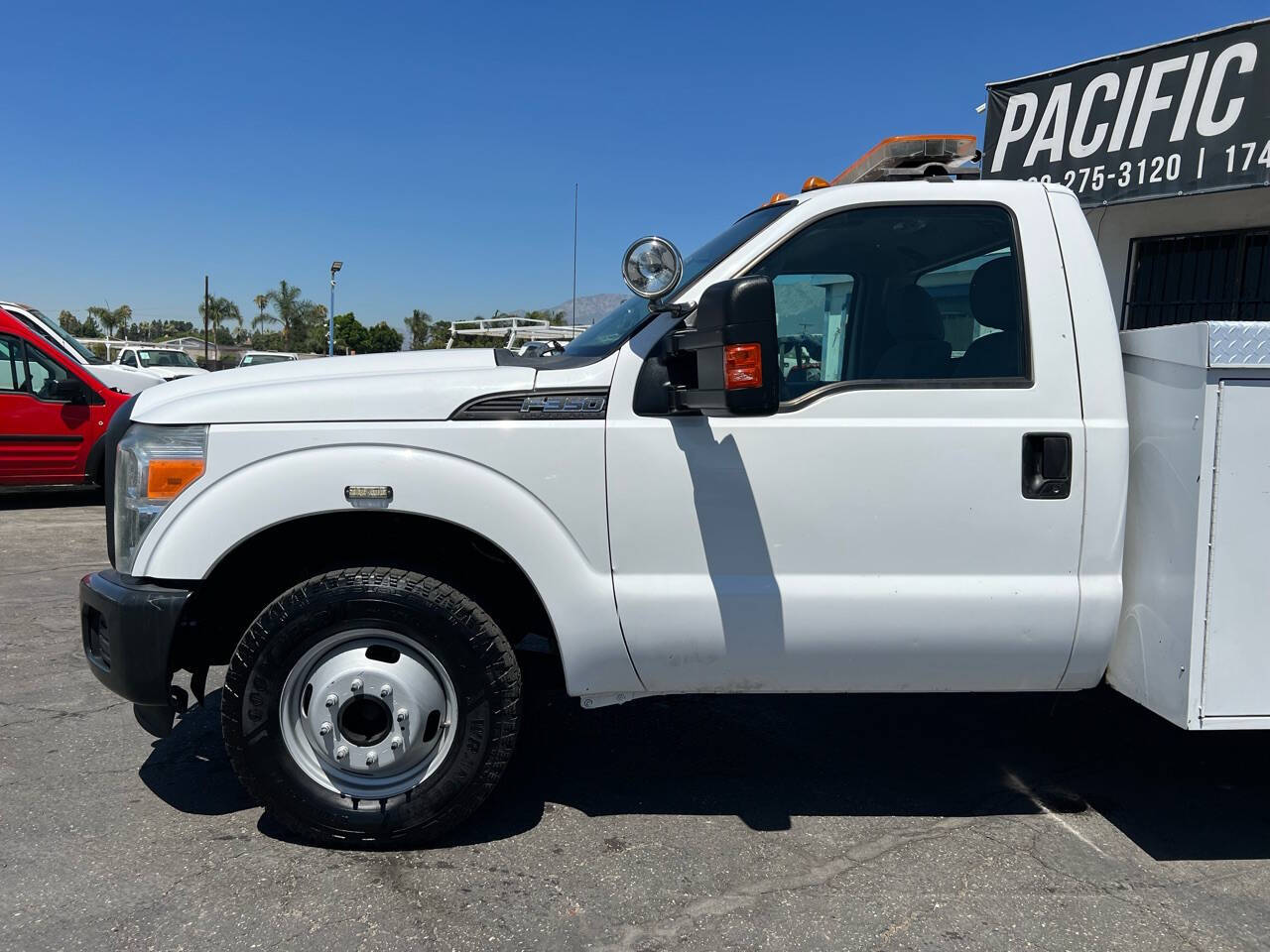 White, 2013 Ford F-350 Super Duty Image 19