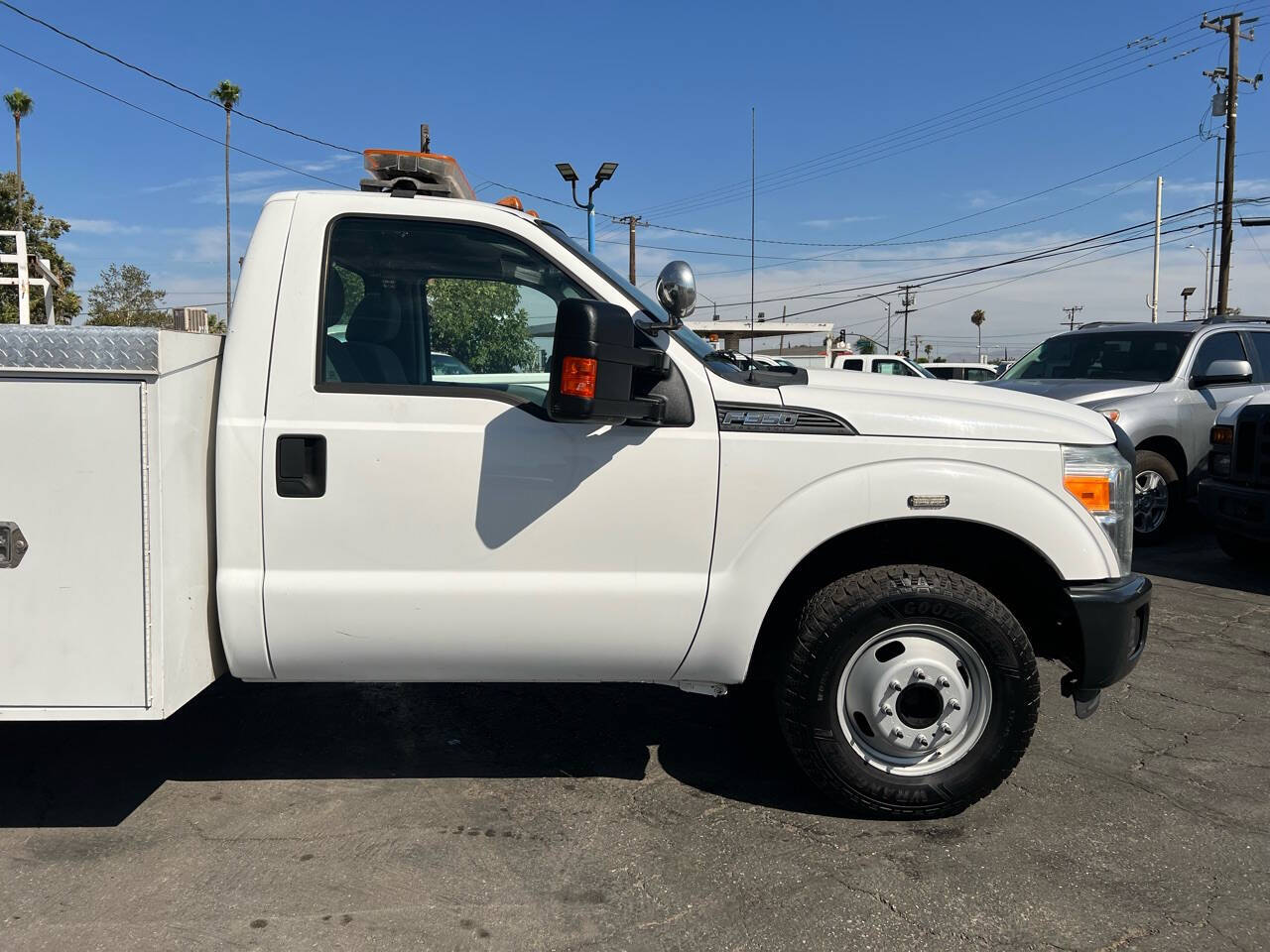 White, 2013 Ford F-350 Super Duty Image 5