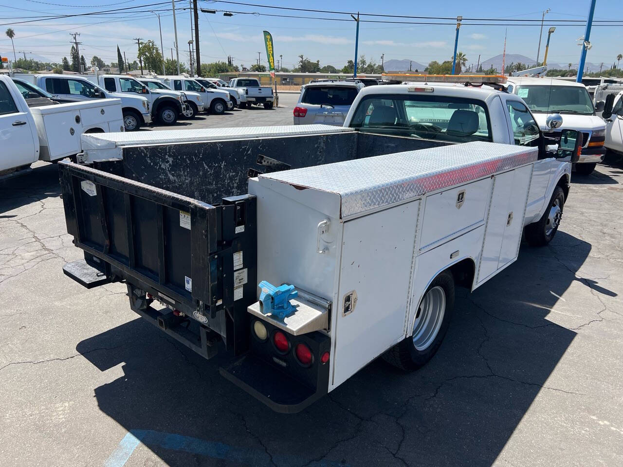 White, 2013 Ford F-350 Super Duty Image 10