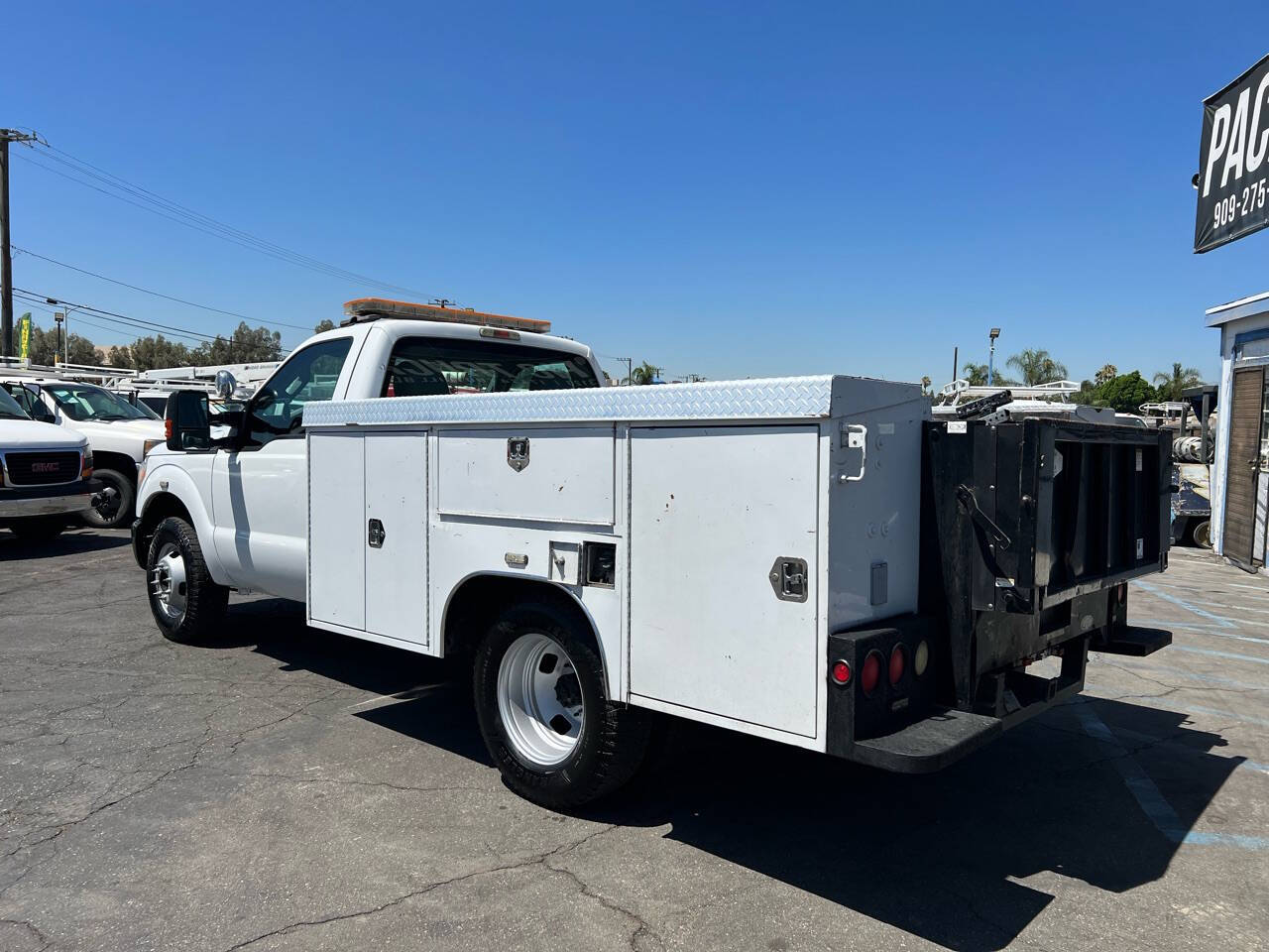 White, 2013 Ford F-350 Super Duty Image 15
