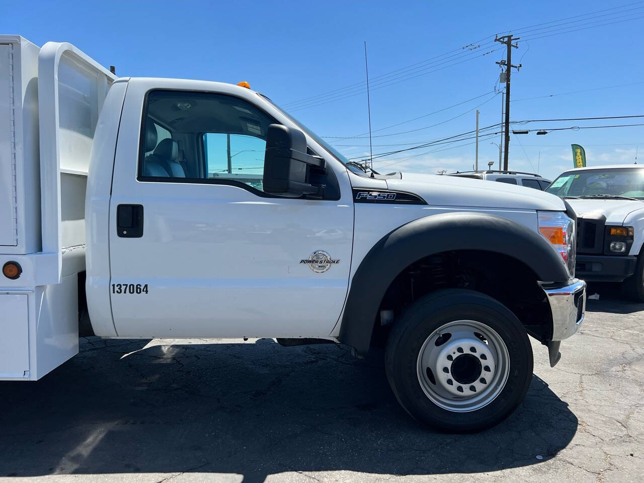 White, 2011 Ford F-550 Super Duty Image 5
