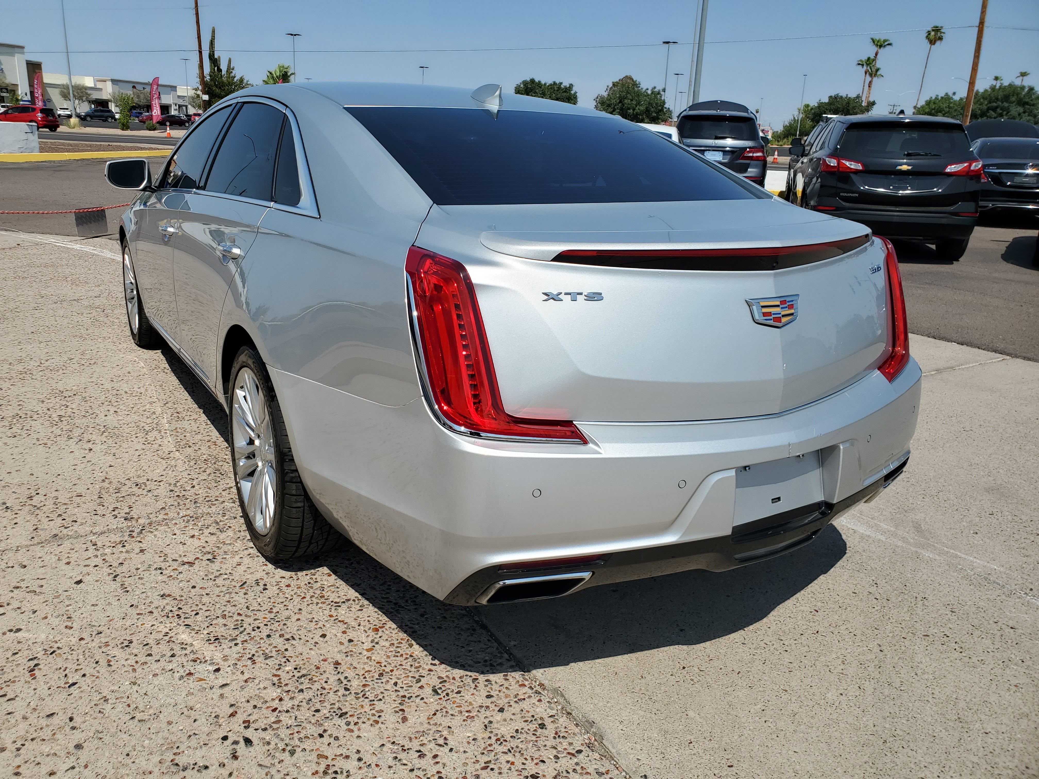 SILVER, 2019 CADILLAC XTS Image 3