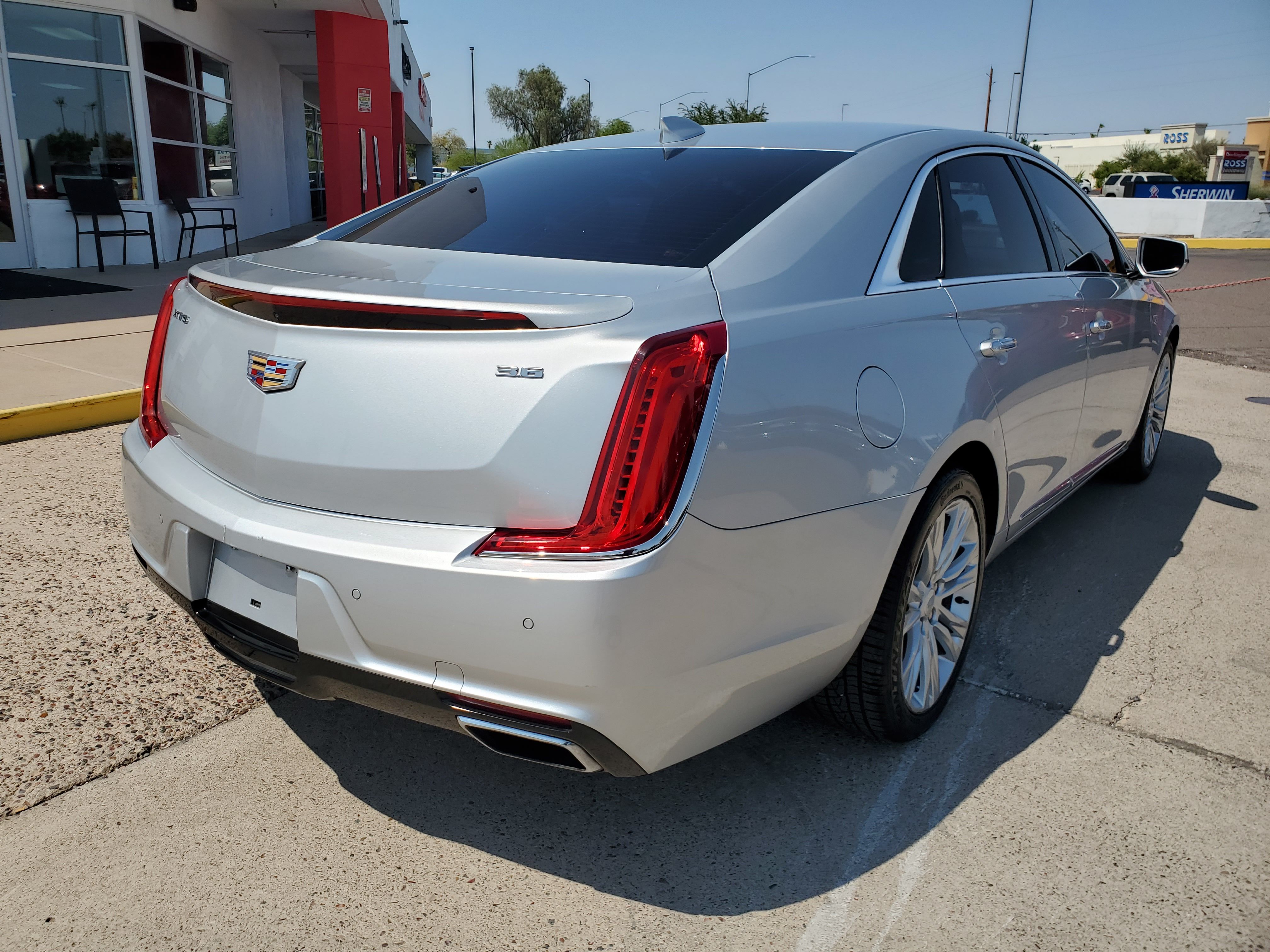 SILVER, 2019 CADILLAC XTS Image 5