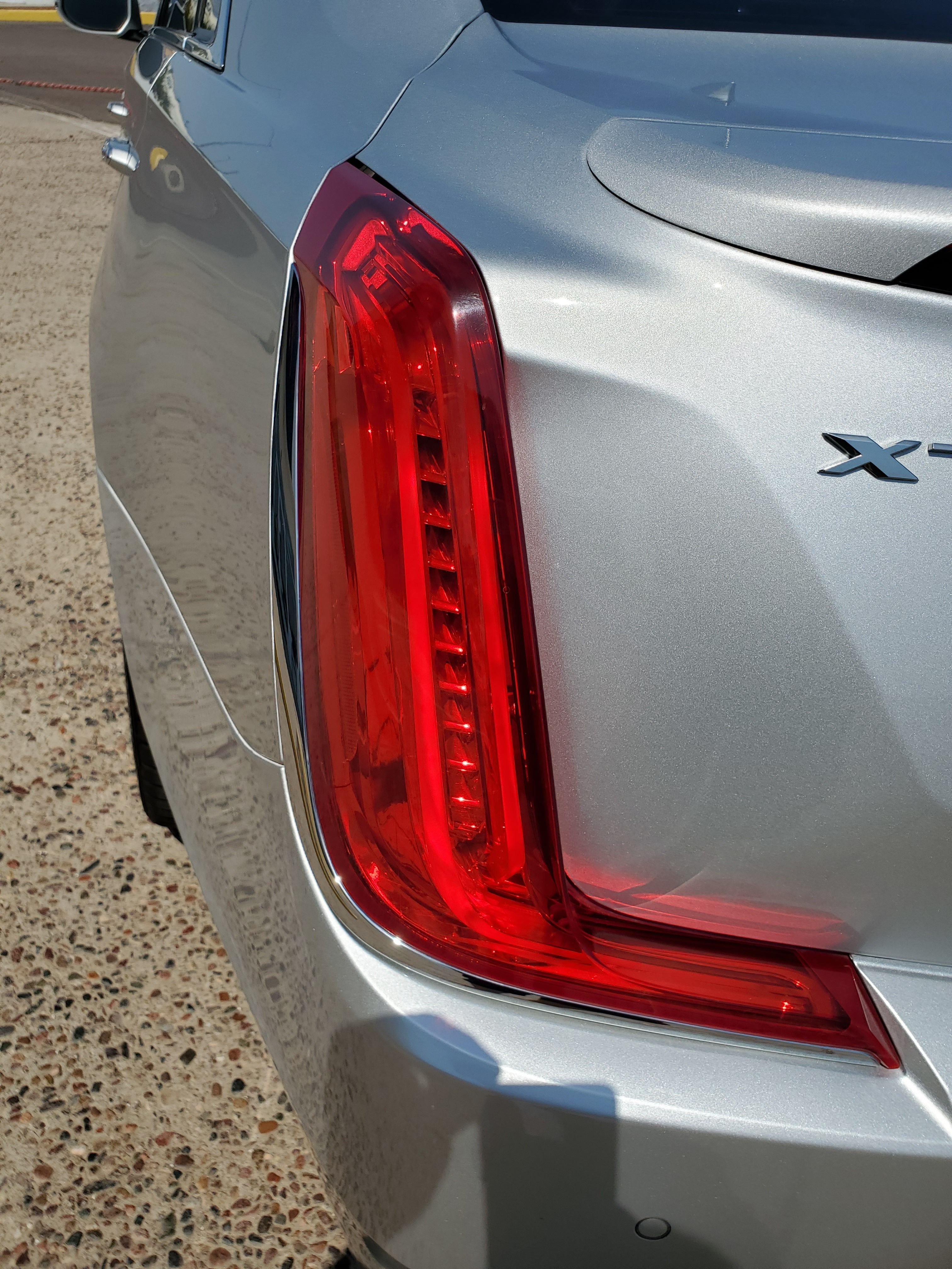 SILVER, 2019 CADILLAC XTS Image 13