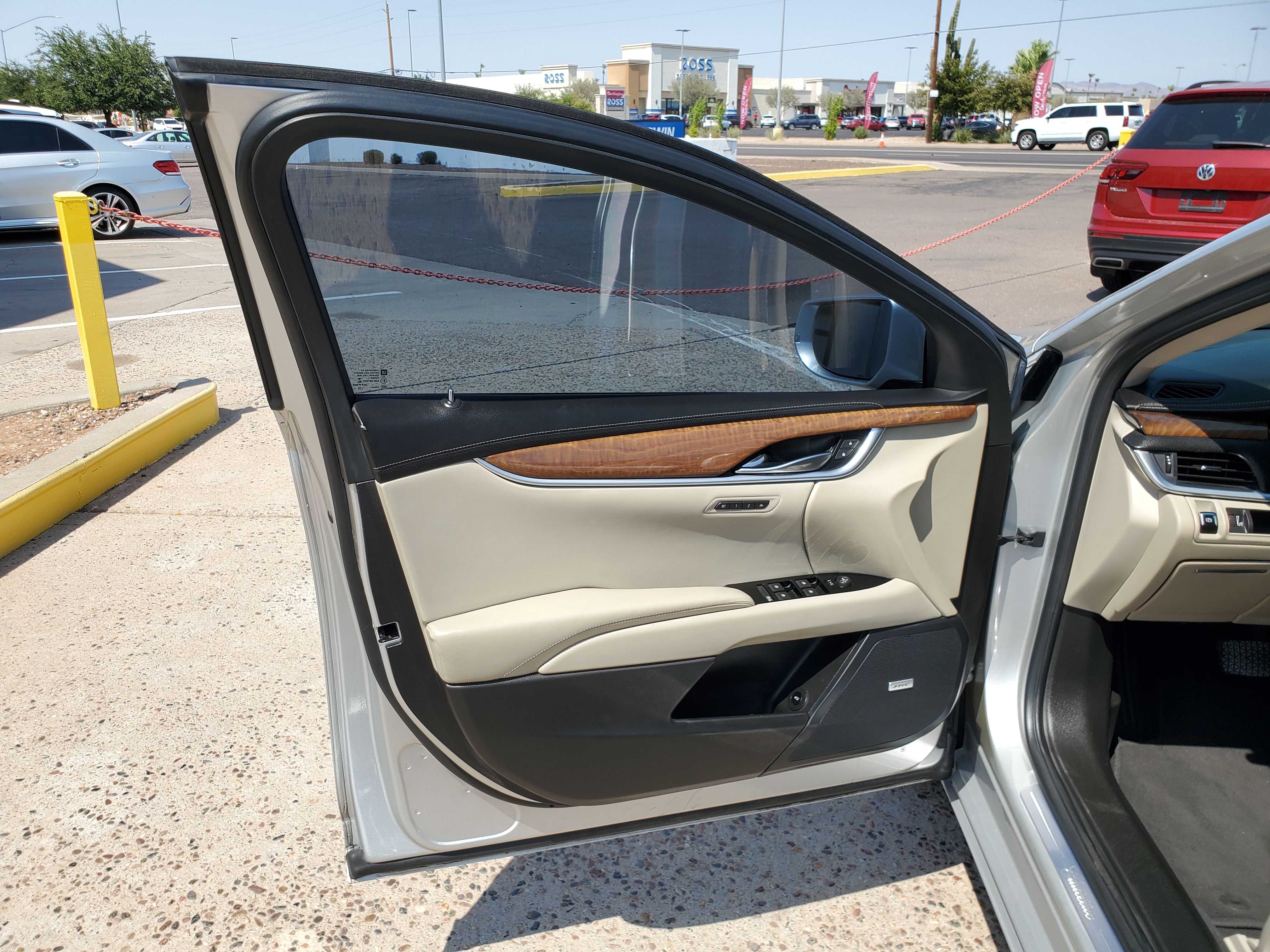 SILVER, 2019 CADILLAC XTS Image 19