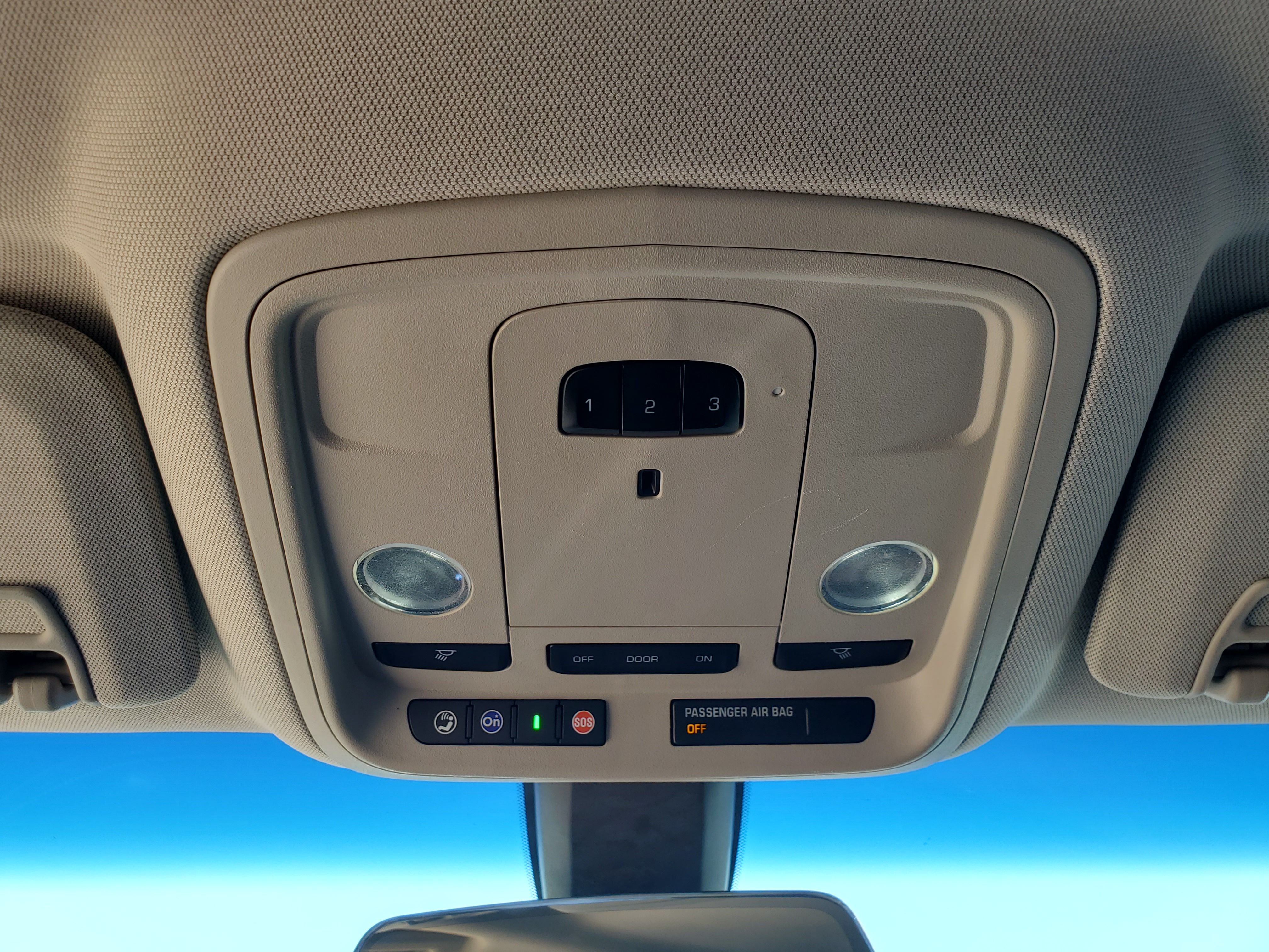SILVER, 2019 CADILLAC XTS Image 35